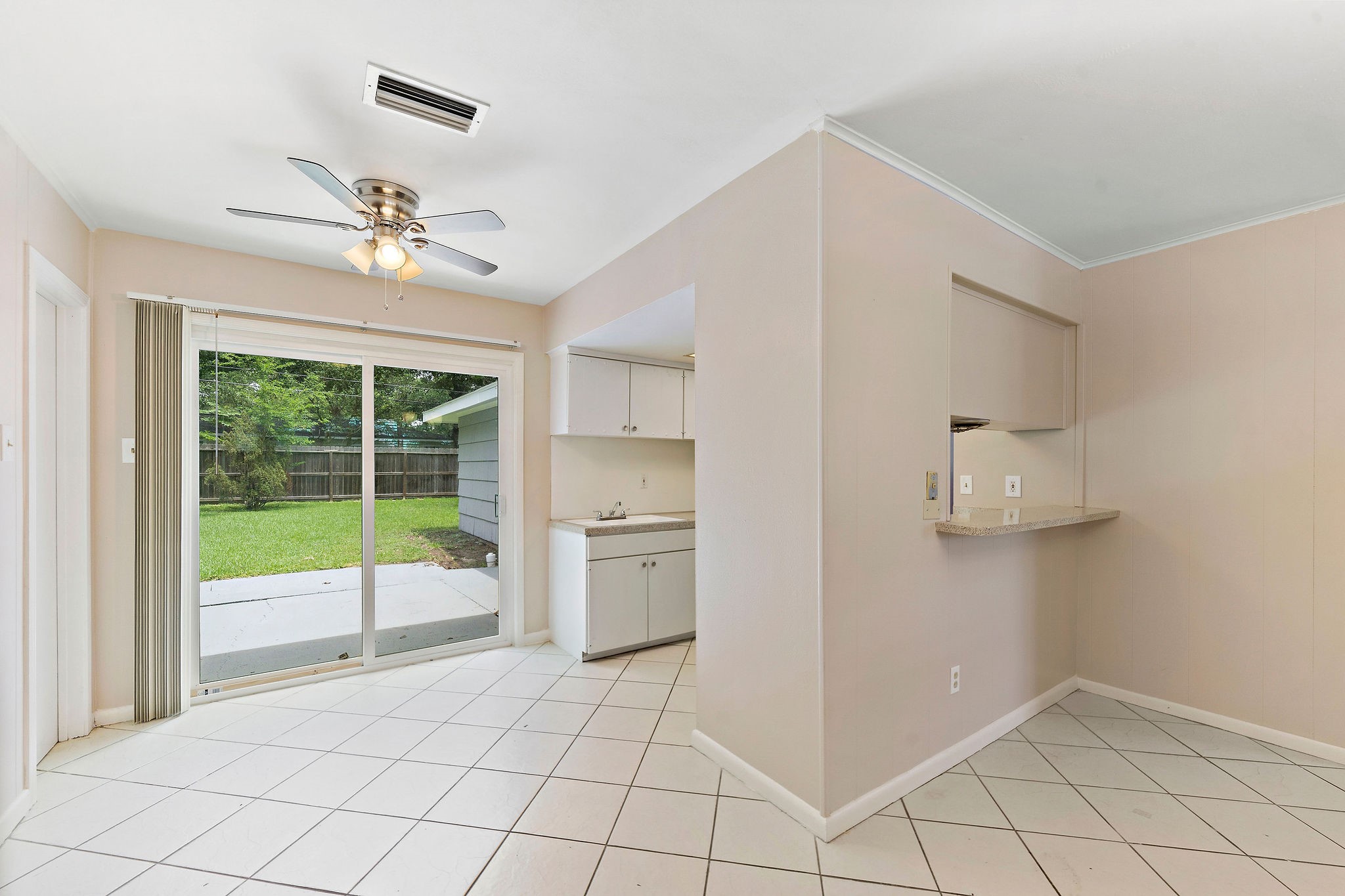 5522 Ariel Street Property Photo 8