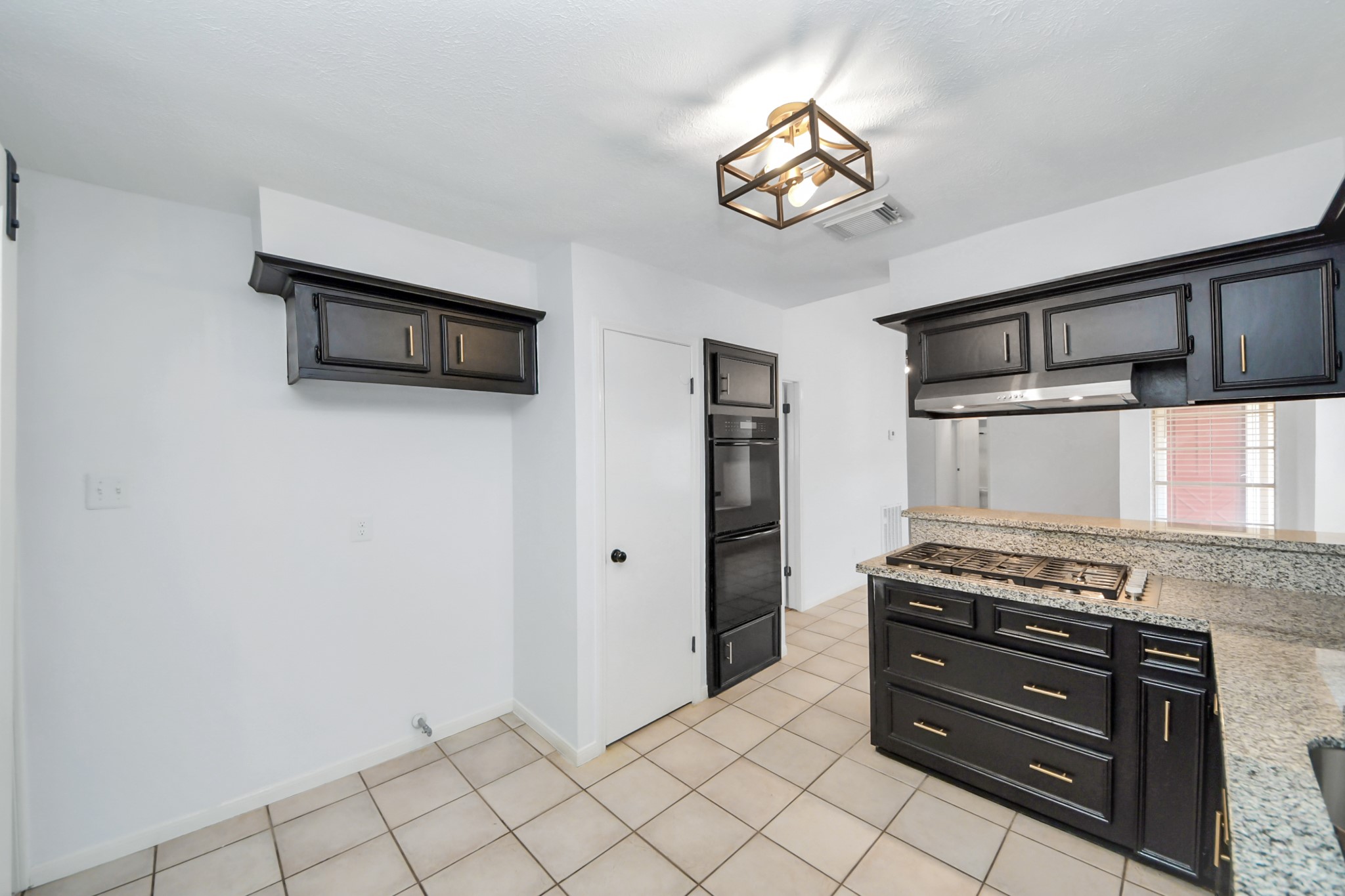 18 Barcelona Court Property Photo 10