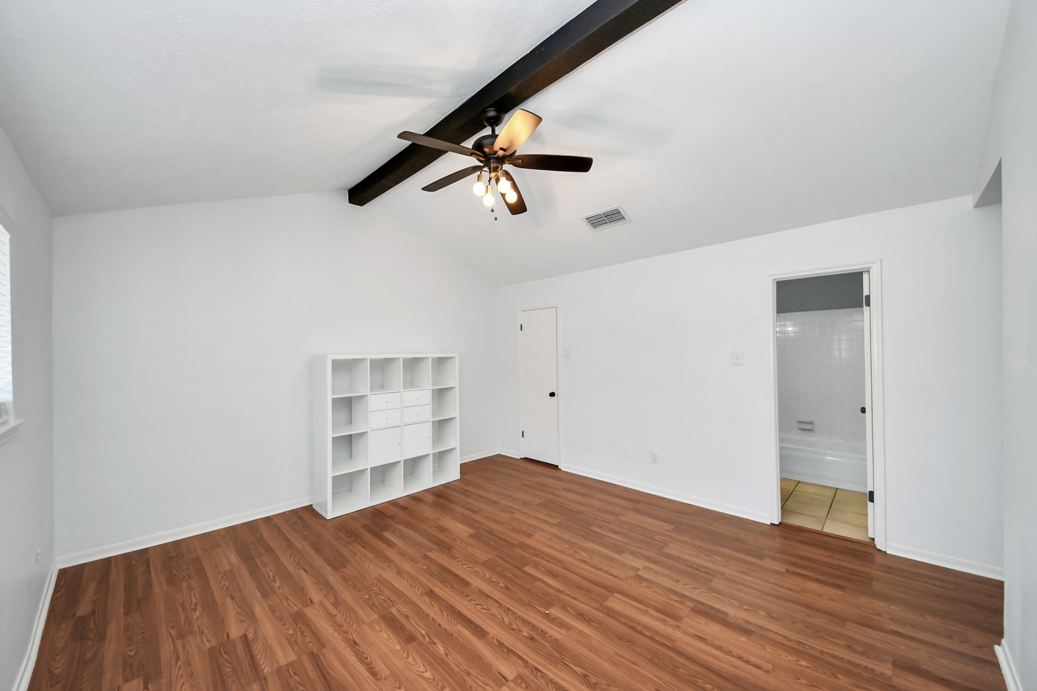 18 Barcelona Court Property Photo 28