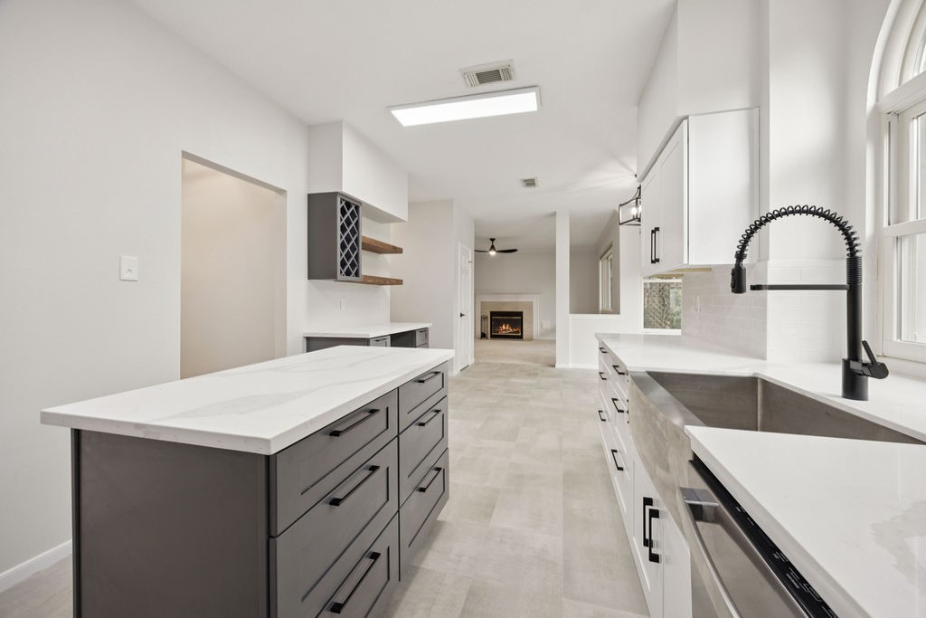 18302 Fernbluff Drive Property Photo 6