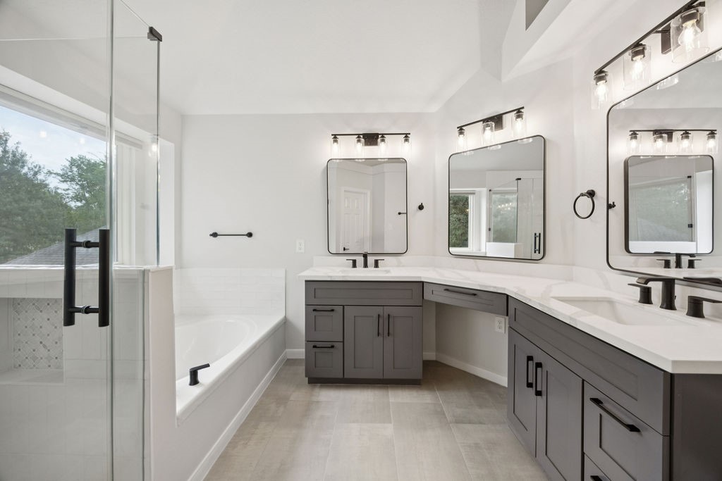 18302 Fernbluff Drive Property Photo 21