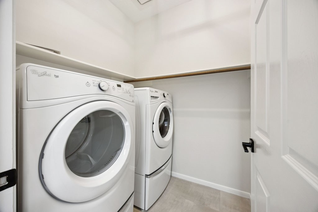 18302 Fernbluff Drive Property Photo 23