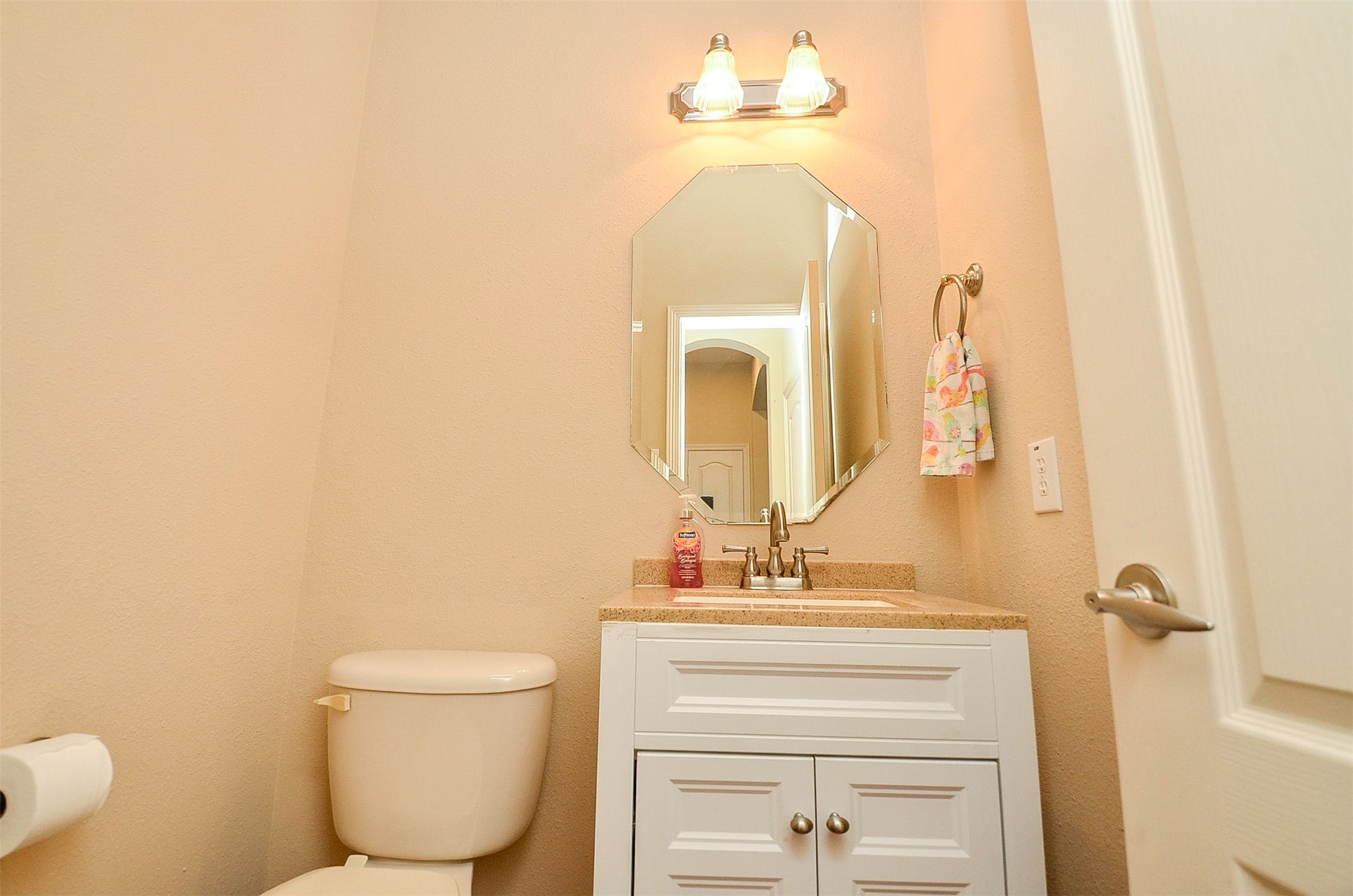 21211 Dover Park Lane Property Photo 7