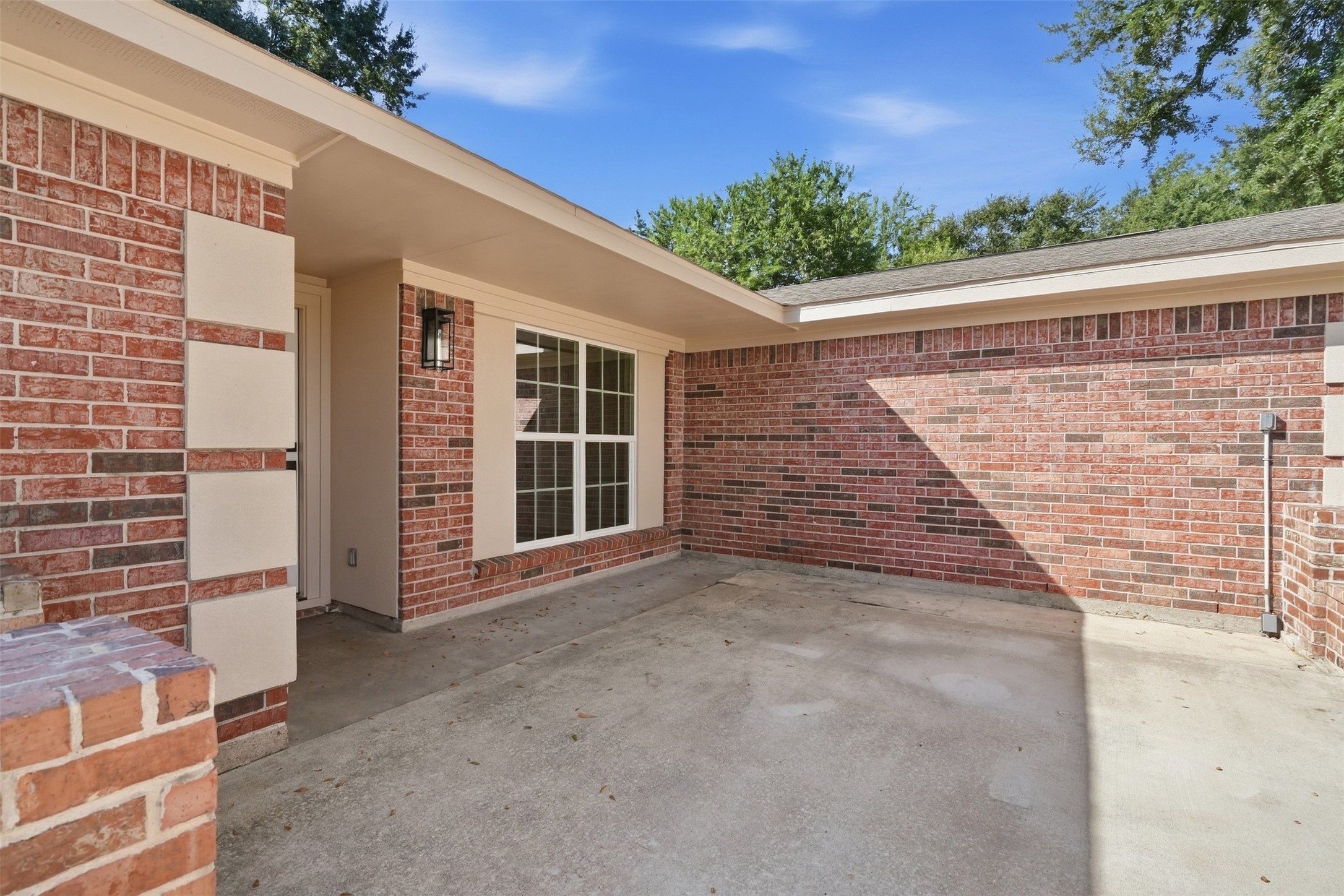 8902 Winding River Drive Property Photo 5