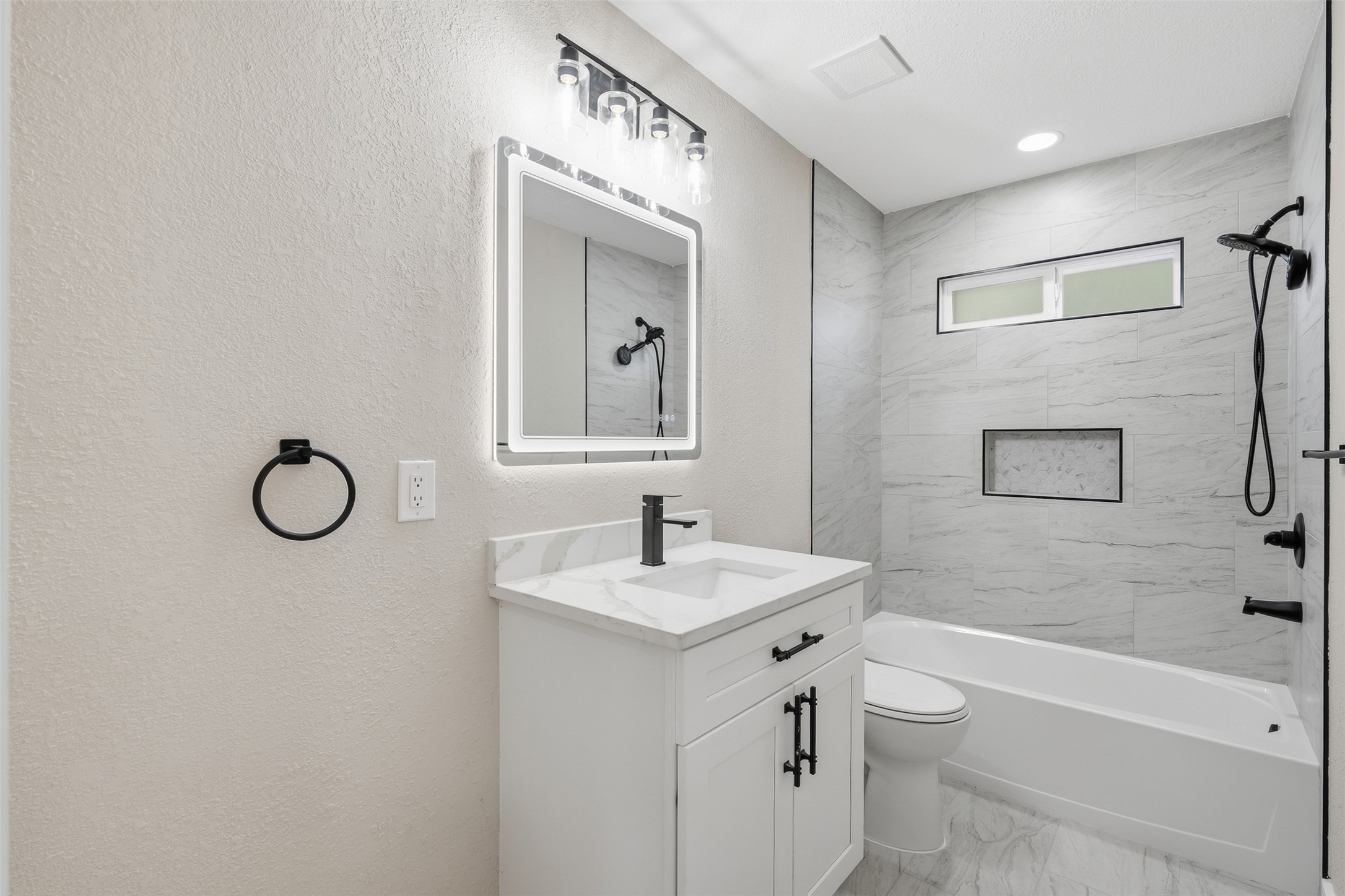 8902 Winding River Drive Property Photo 13