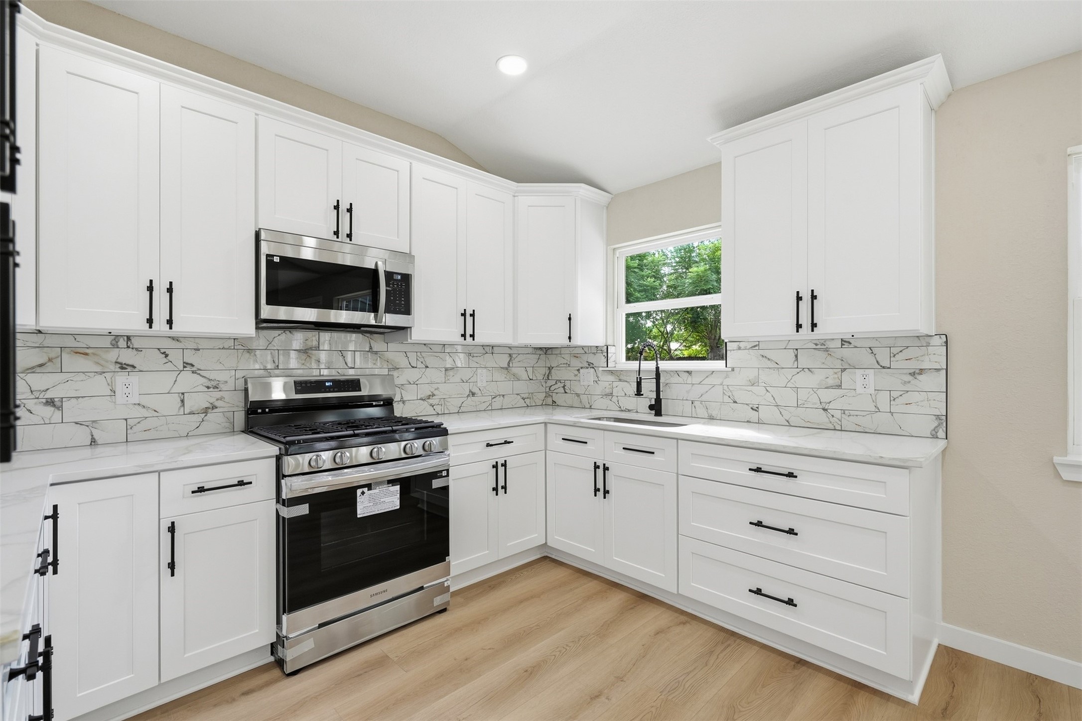 8902 Winding River Drive Property Photo 18