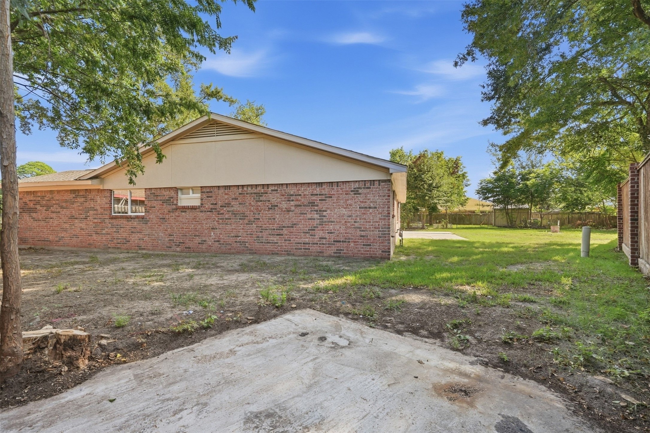 8902 Winding River Drive Property Photo 32