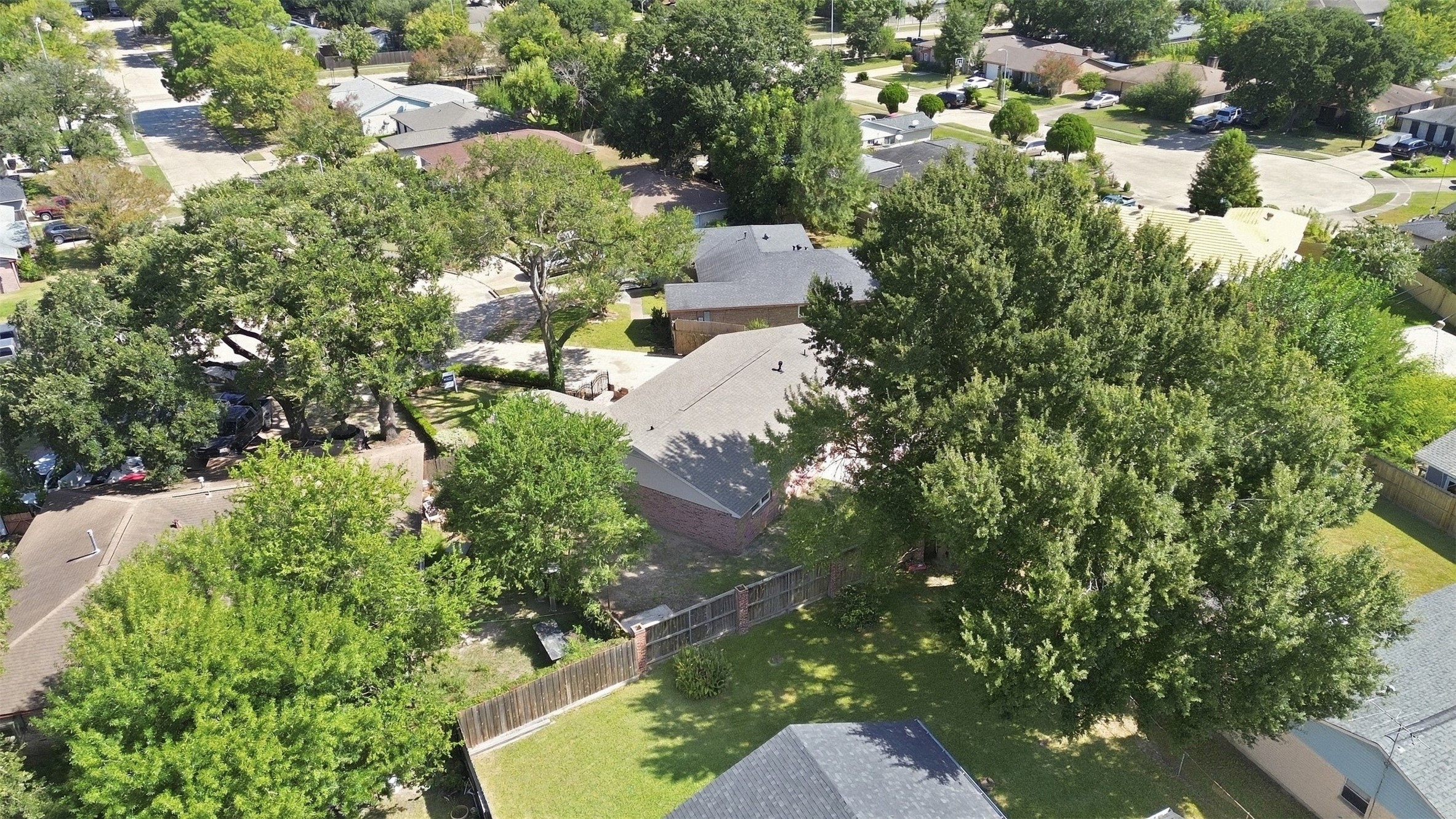 8902 Winding River Drive Property Photo 37