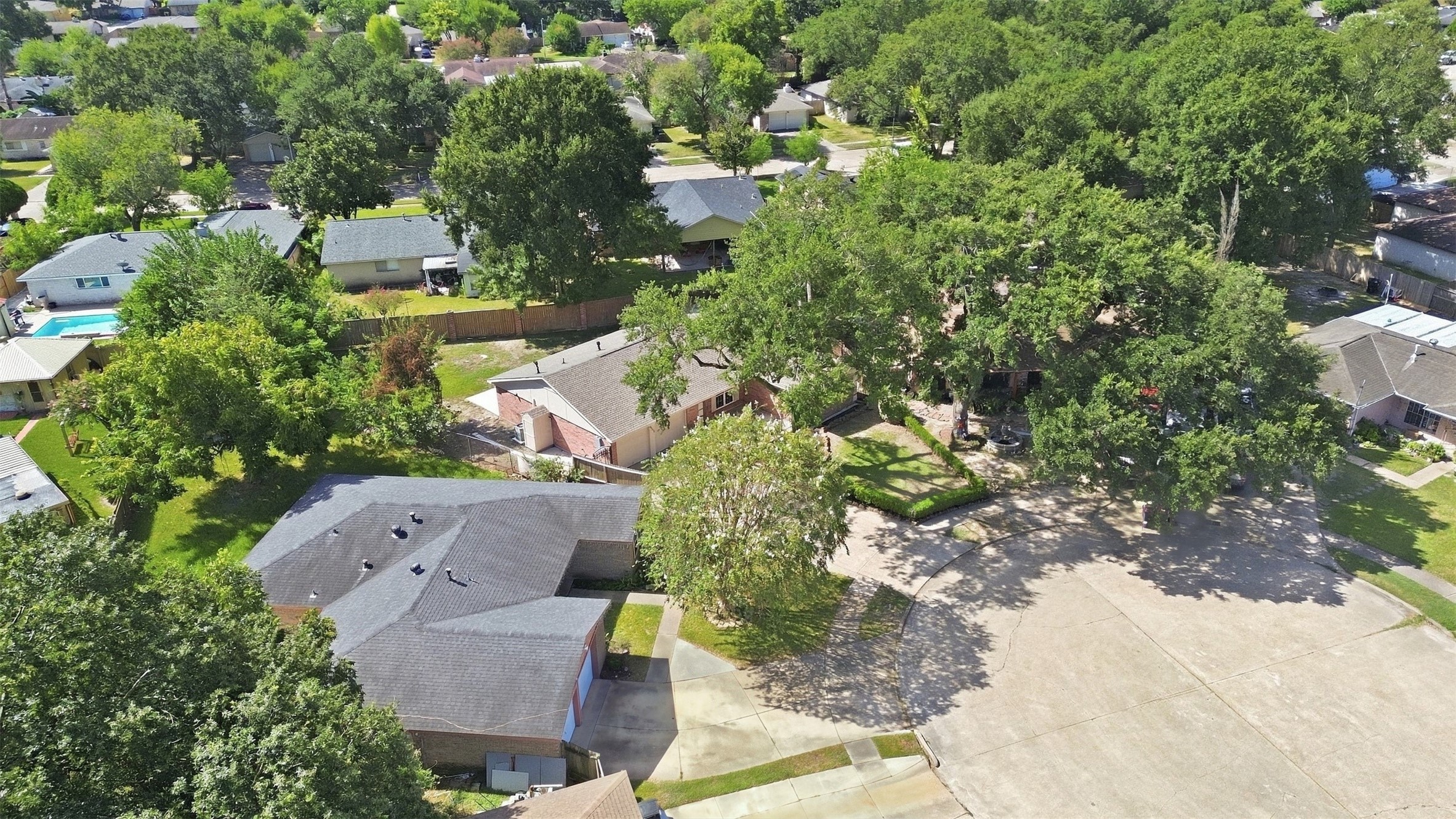8902 Winding River Drive Property Photo 38