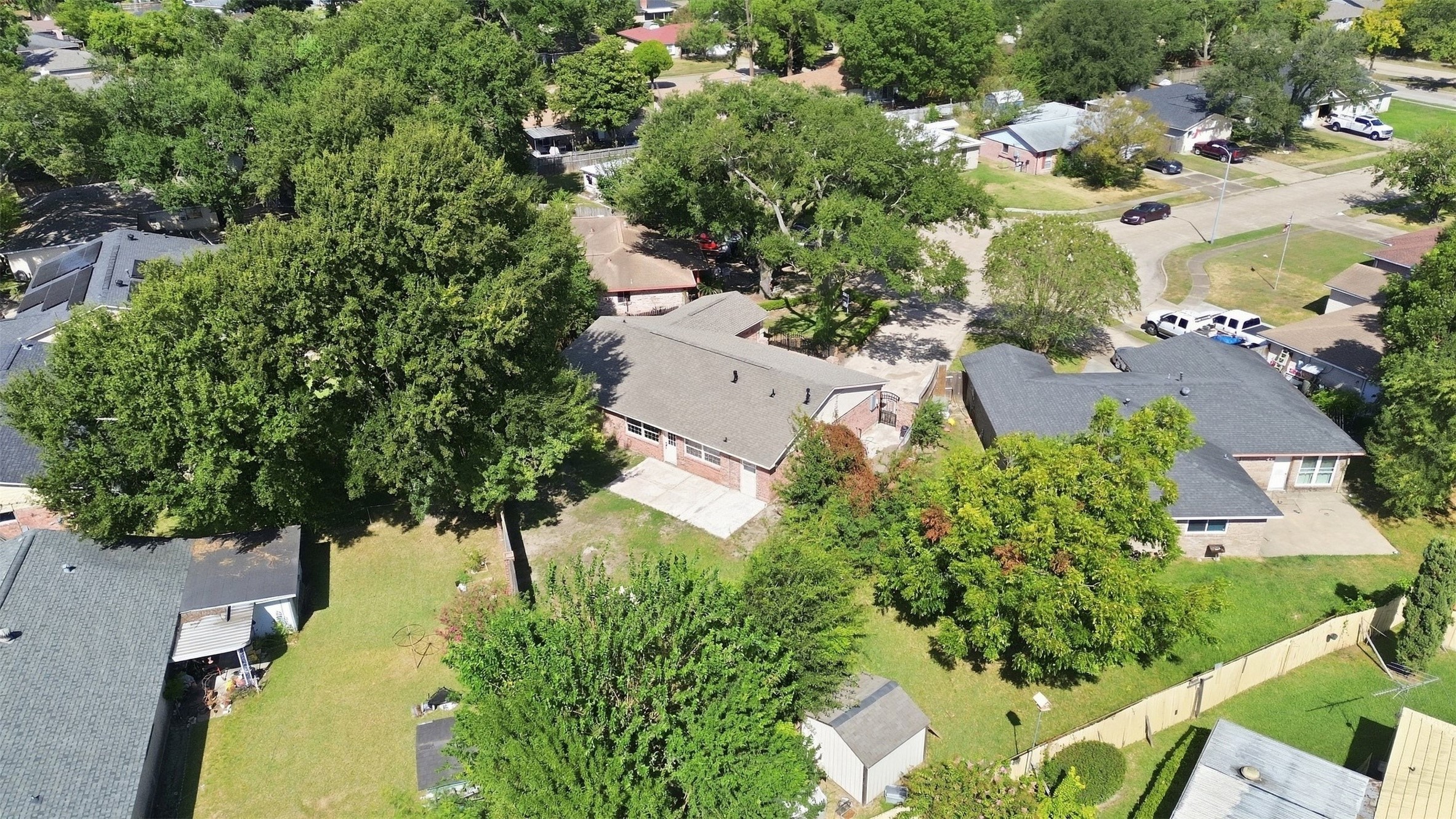 8902 Winding River Drive Property Photo 39