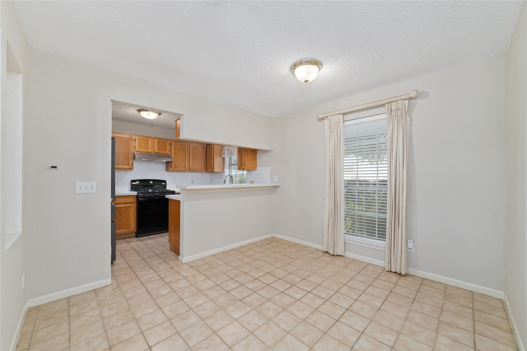 3131 E Heatherock Circle Property Photo 6