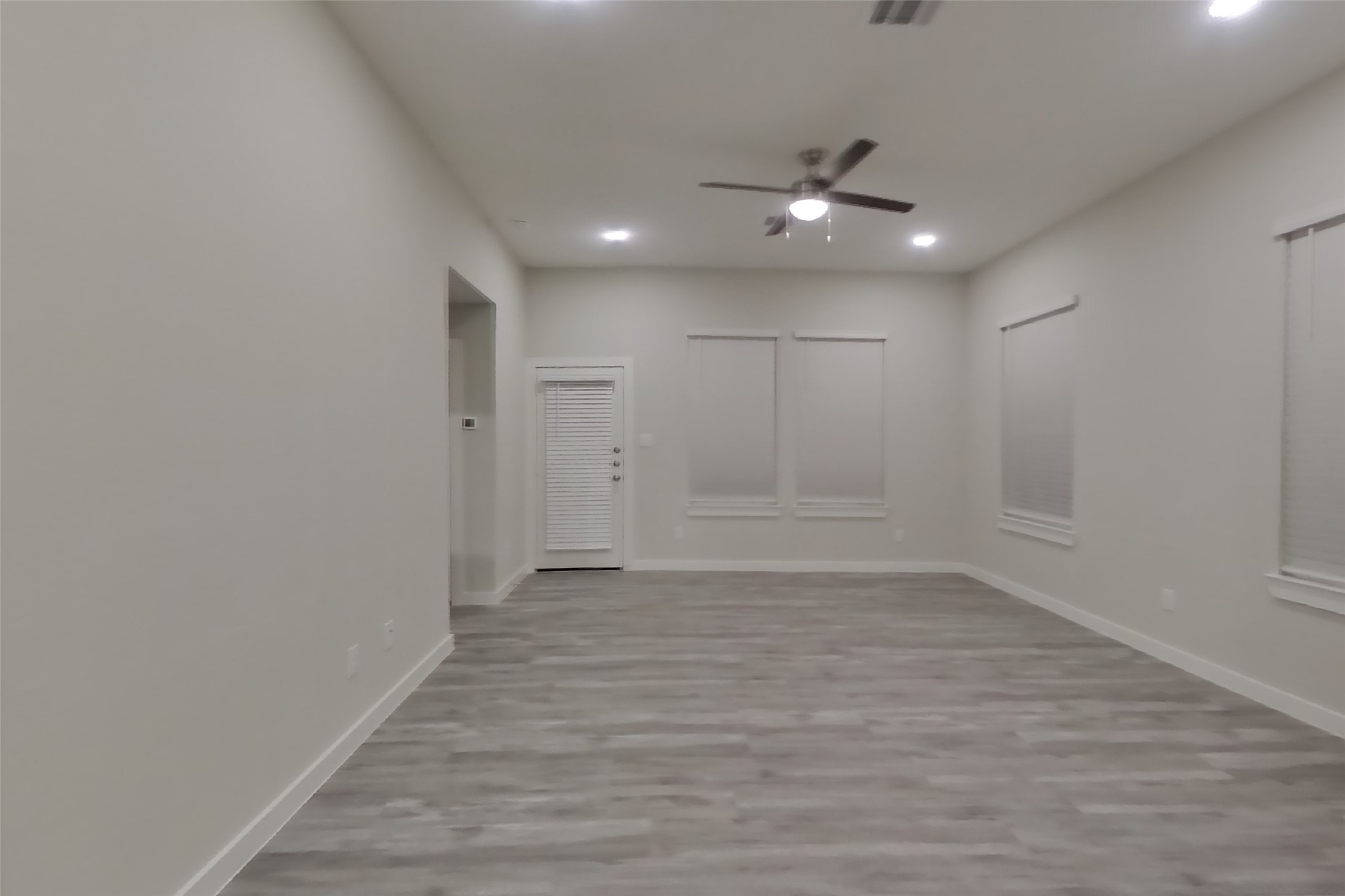 4932 San Fabiano Court Property Photo 2