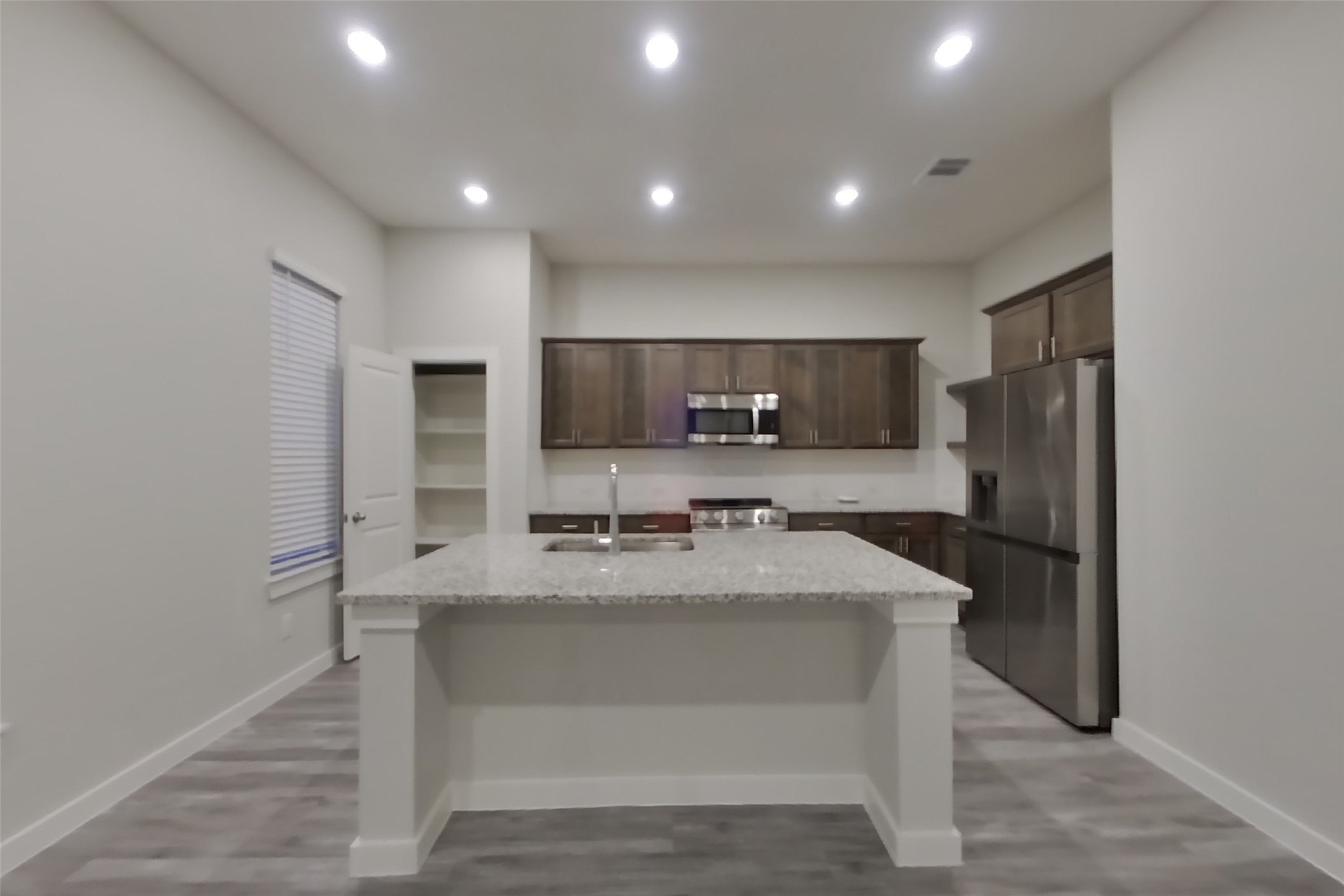 4932 San Fabiano Court Property Photo 5