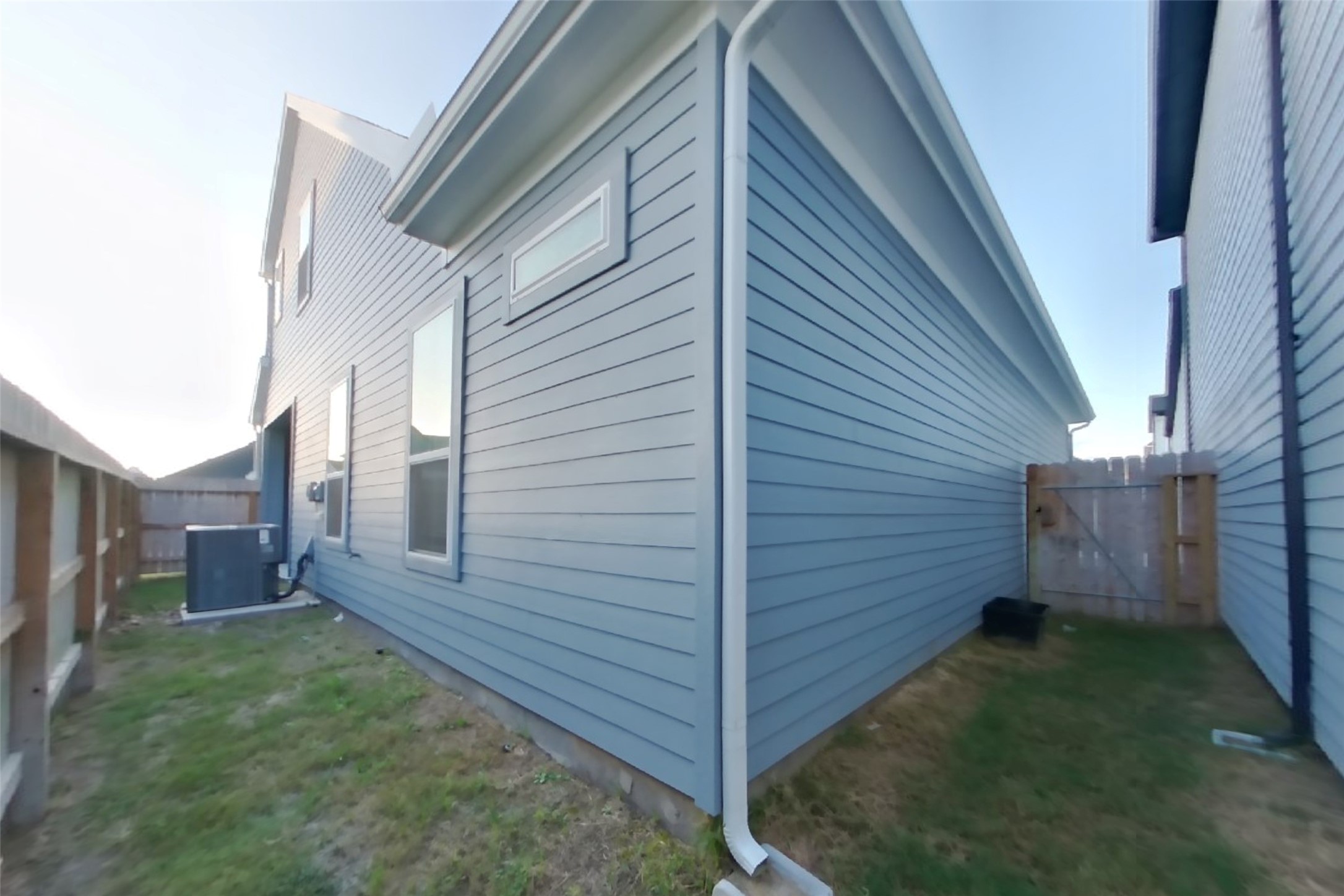 4932 San Fabiano Court Property Photo 19