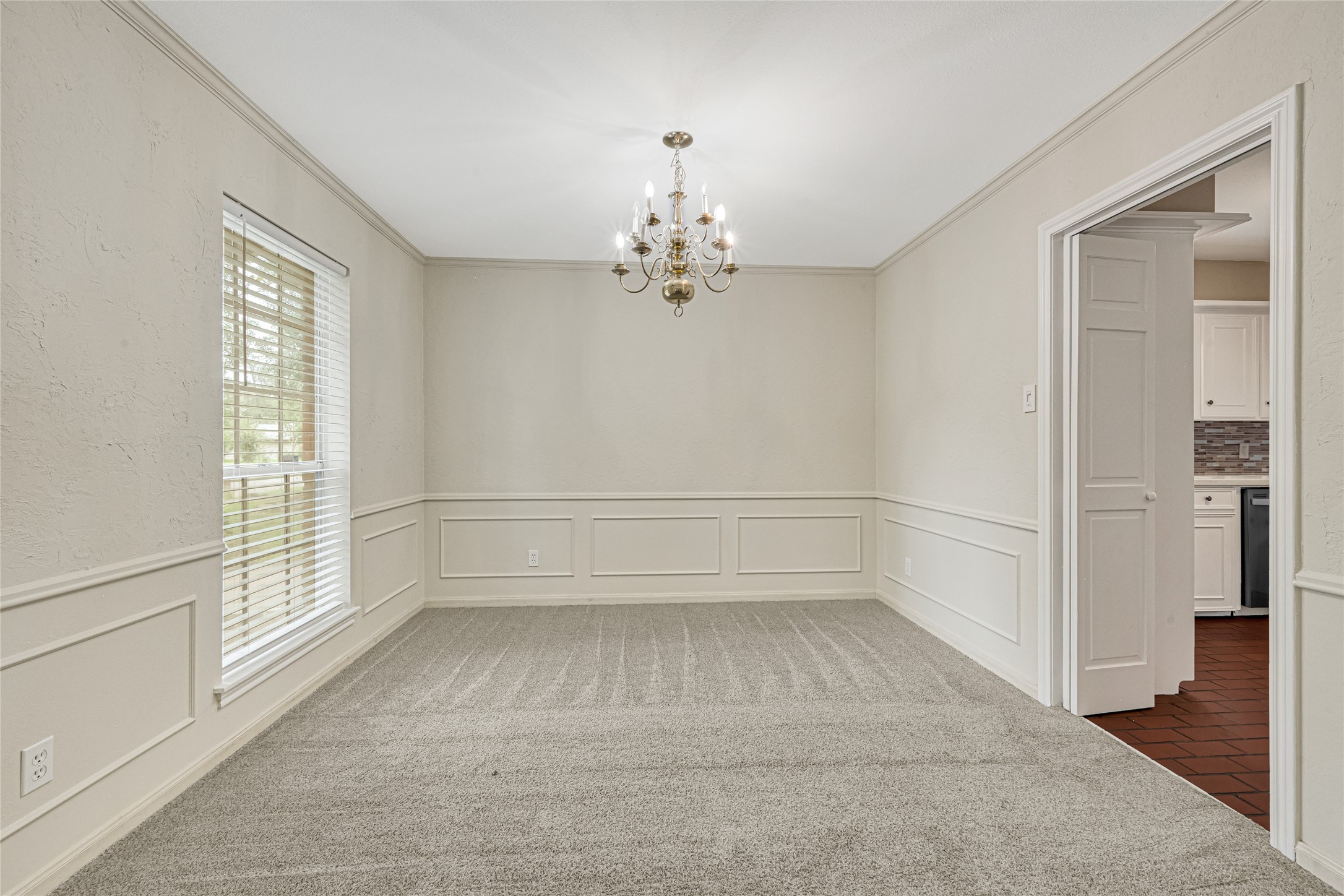 5702 Vestavia Drive Property Photo 8