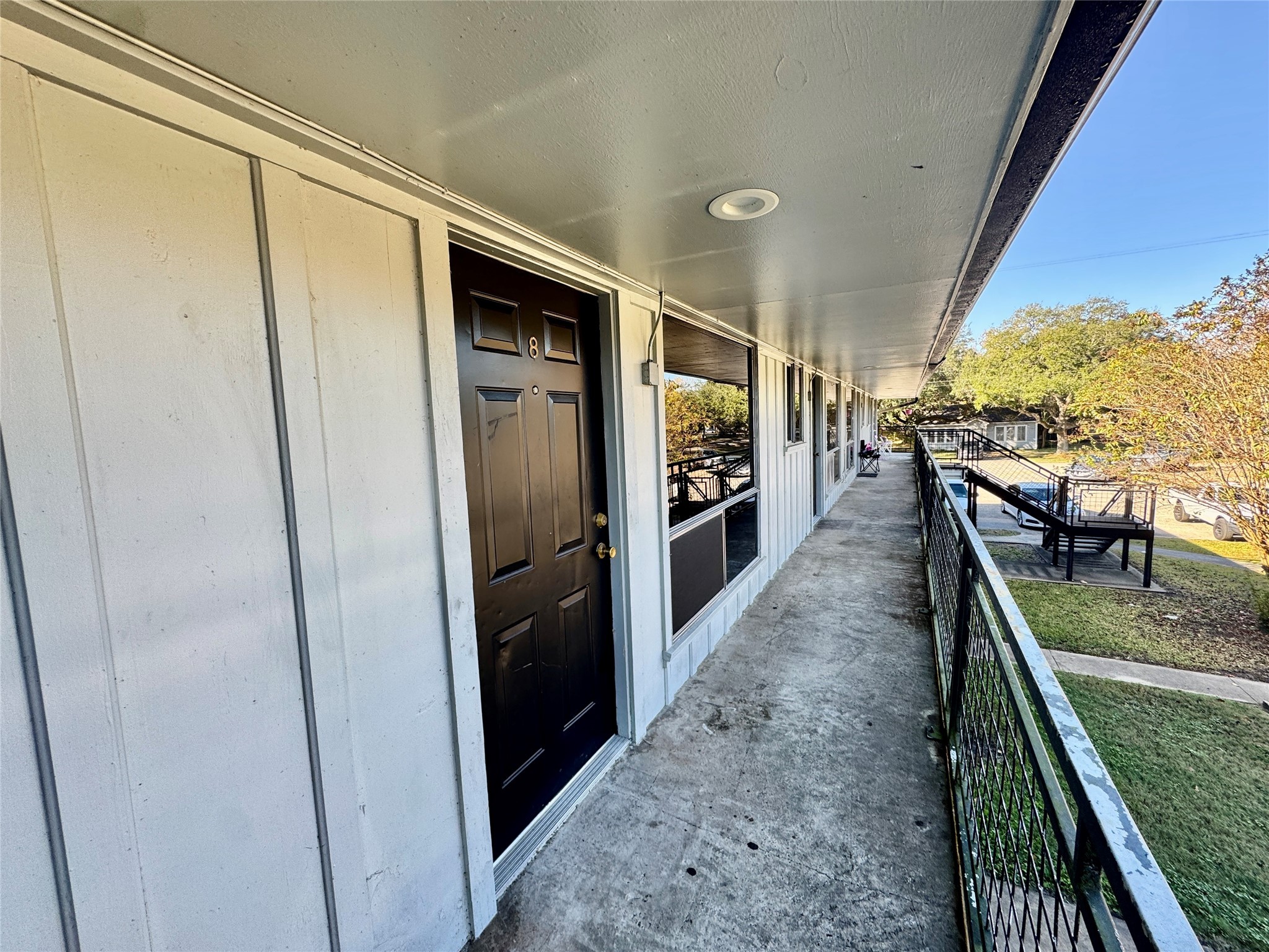 2201 N Grand Boulevard 8 Property Photo 3