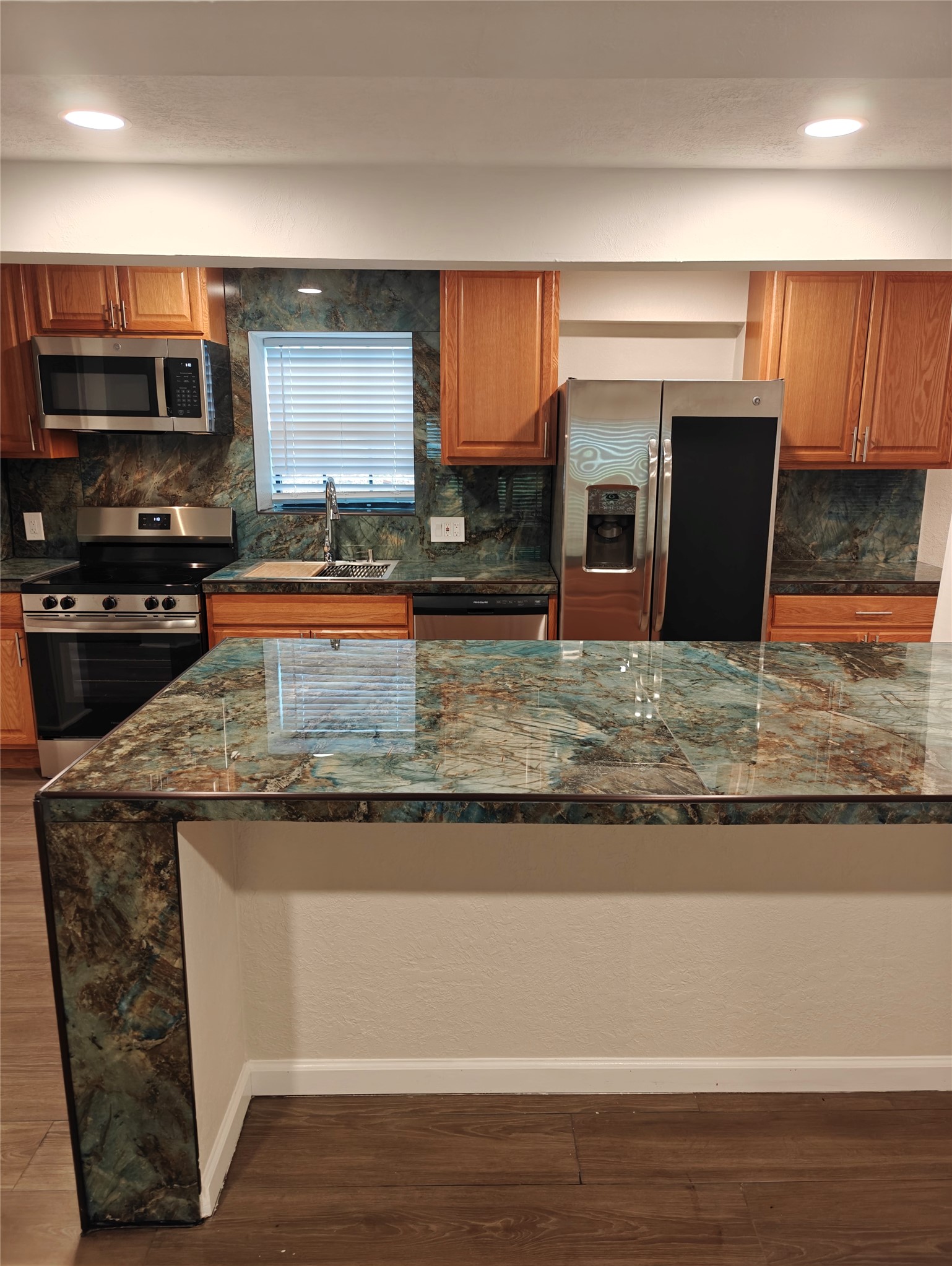 274 Lincoln Drive Property Photo 2