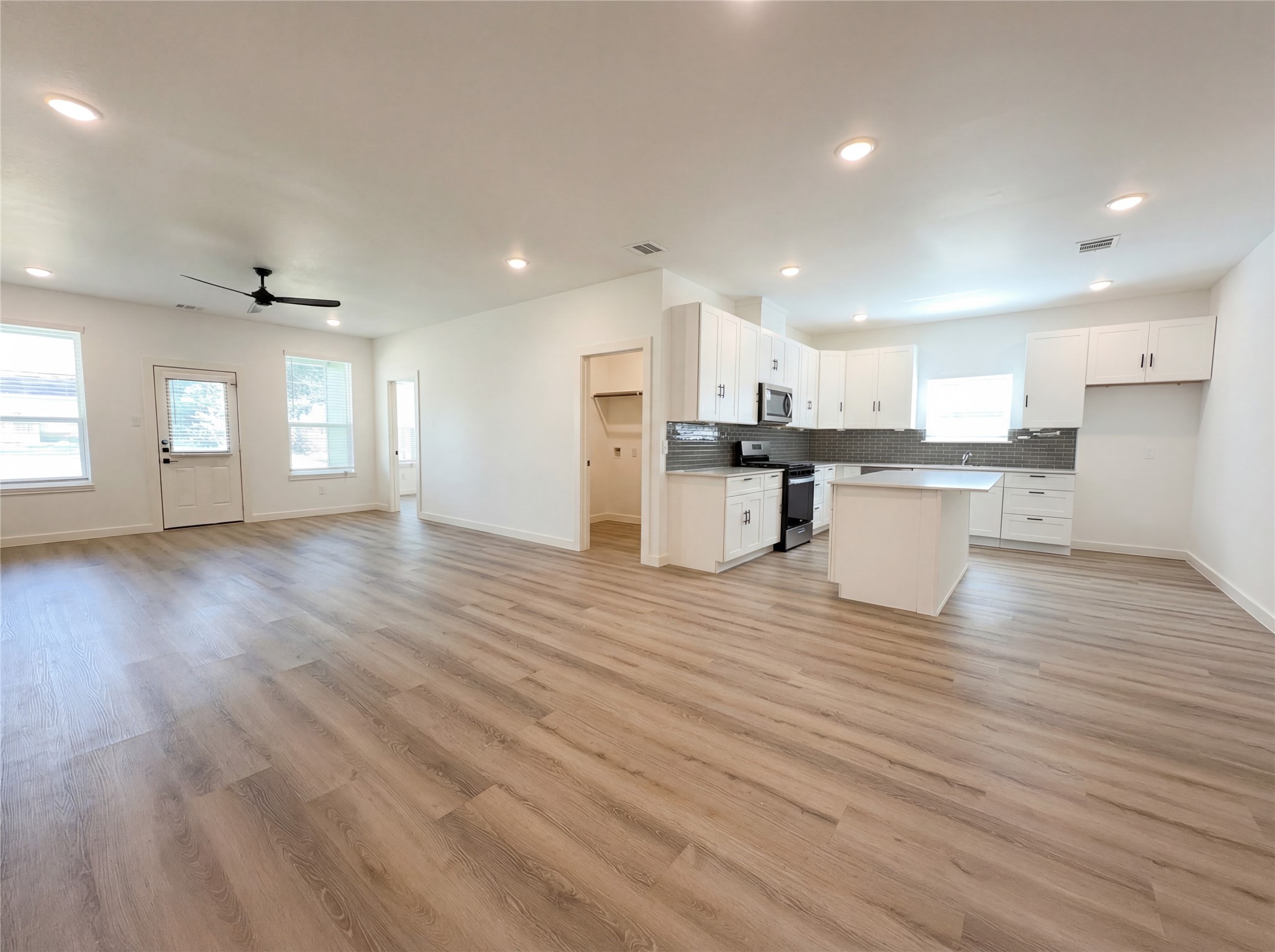 15376 Coaltown Road Property Photo 8