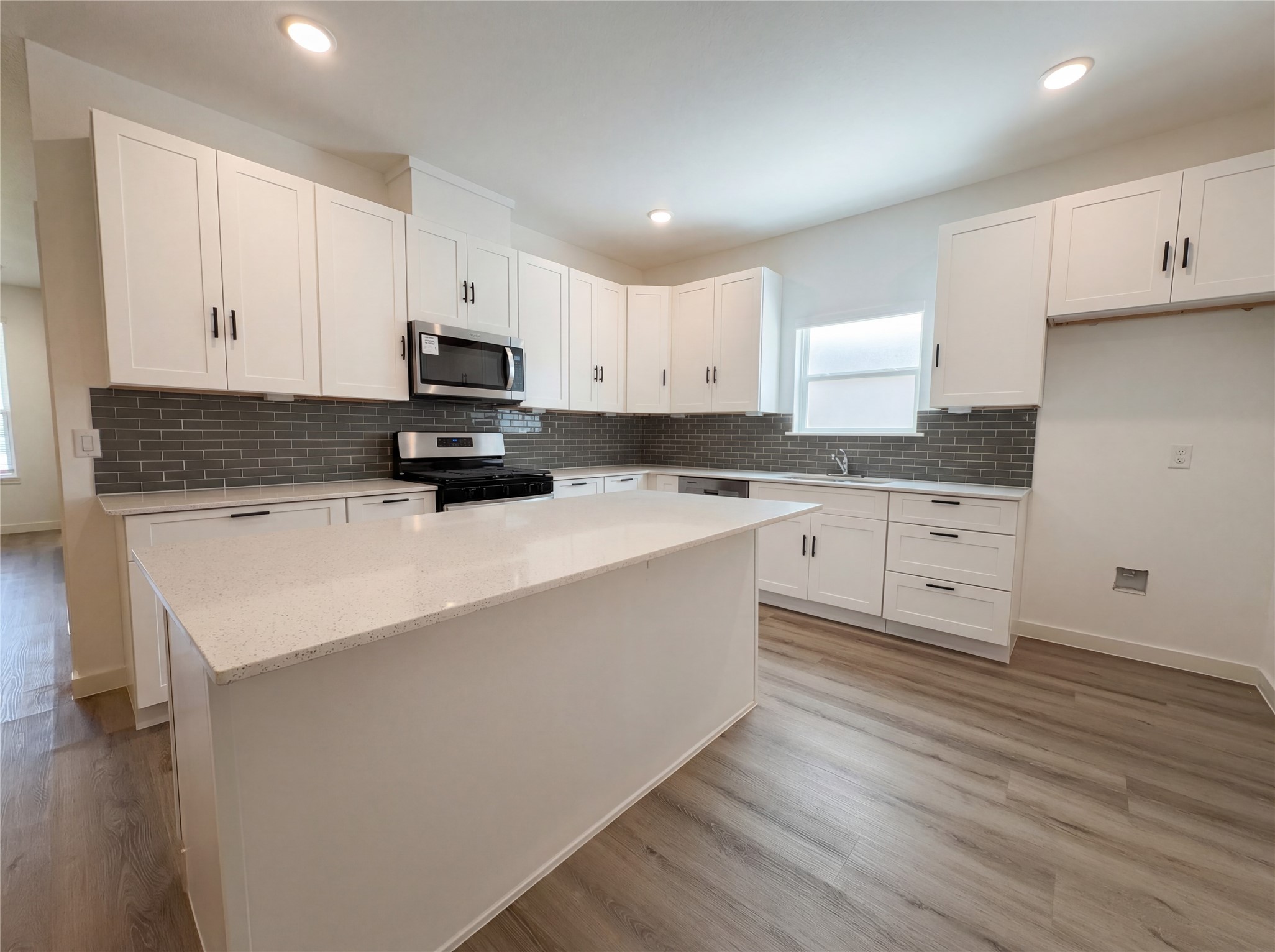 15376 Coaltown Road Property Photo 9