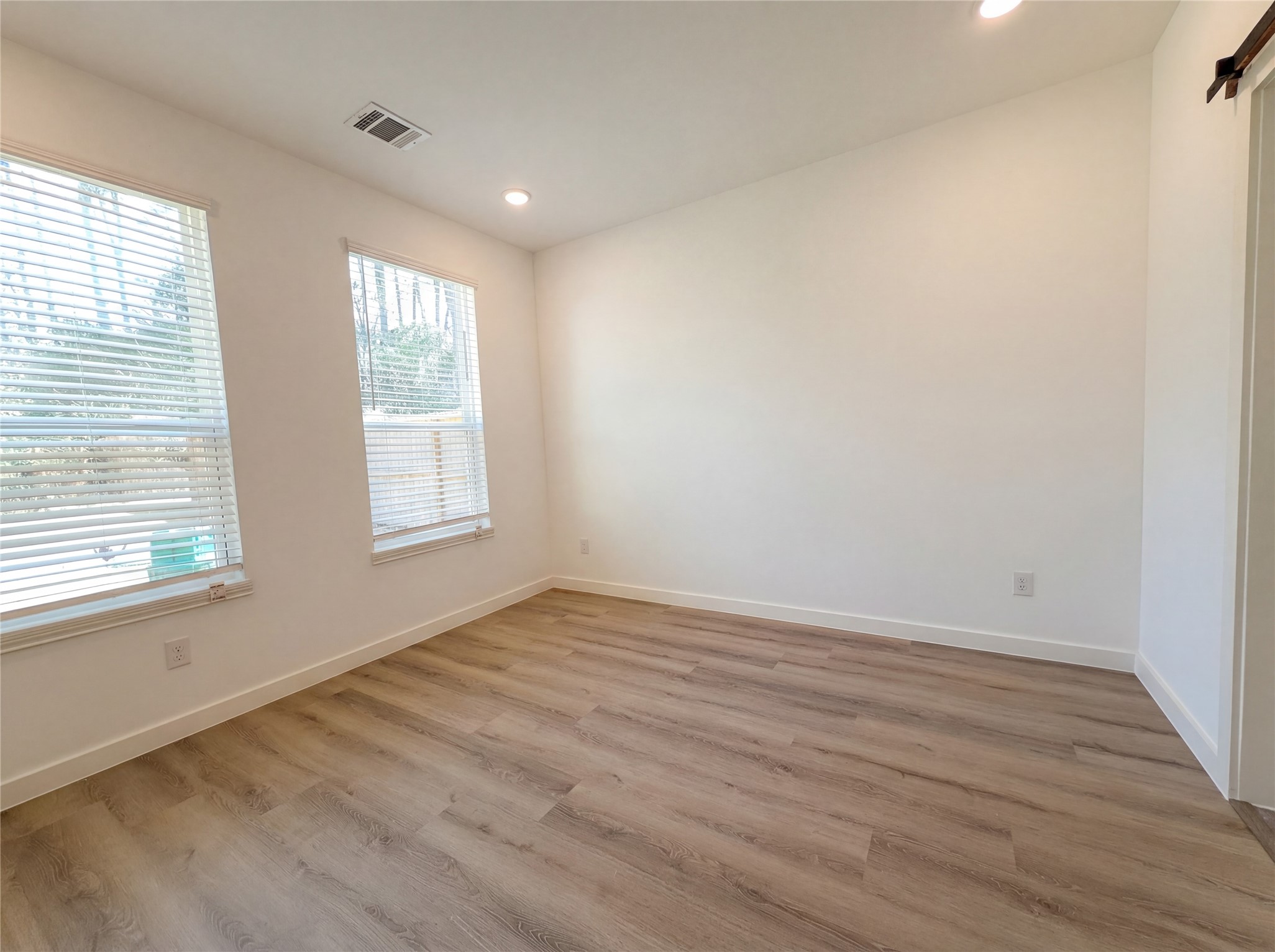 15376 Coaltown Road Property Photo 10