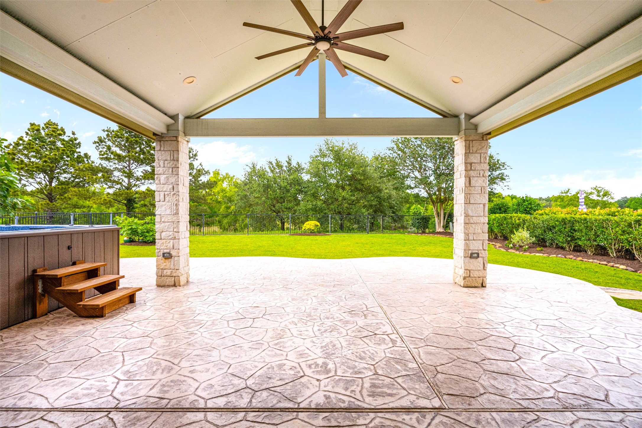 27714 Linden Ridge Lane Property Photo 1