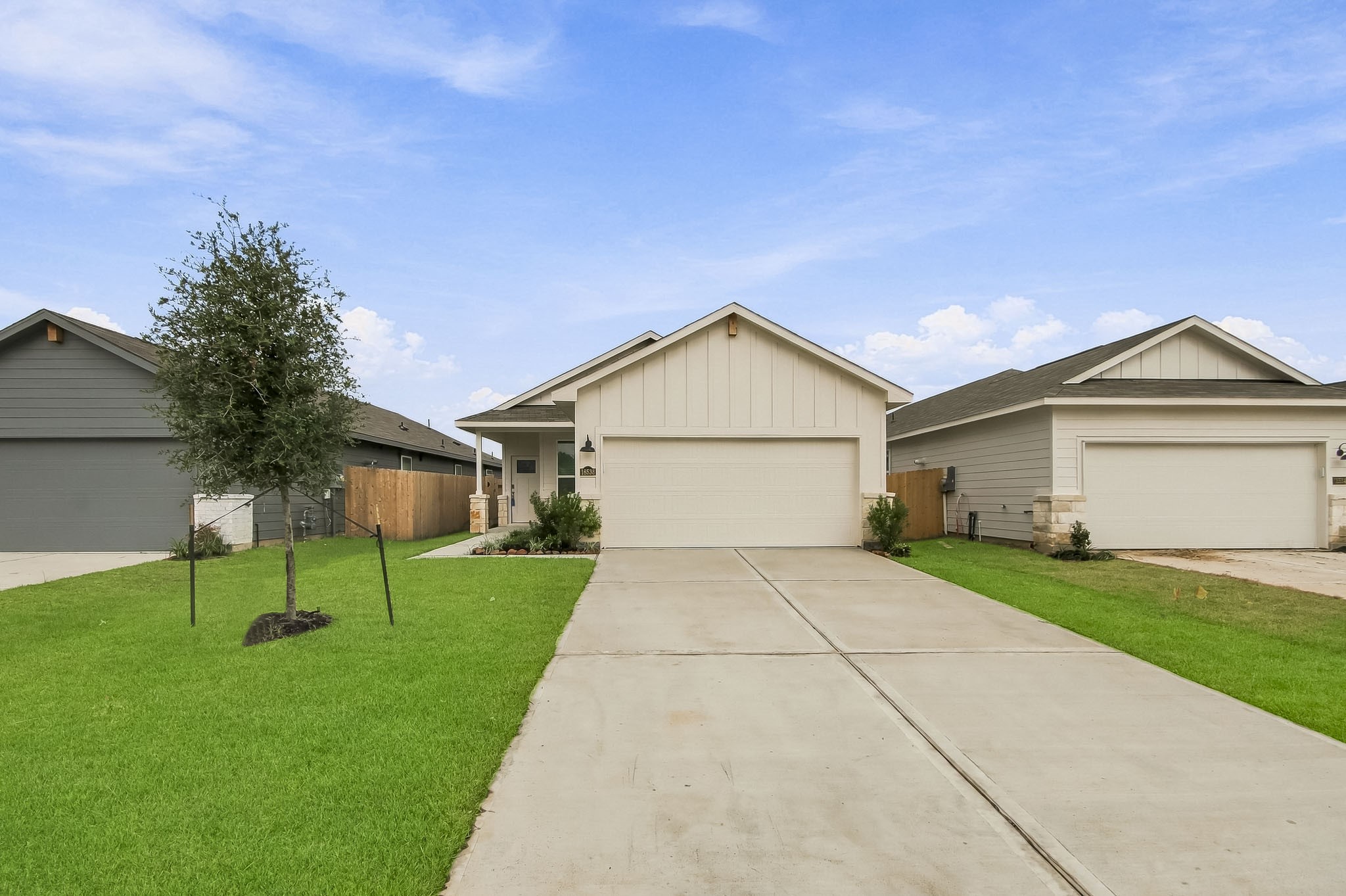 18538 Landing Meadows Lane Property Photo 1