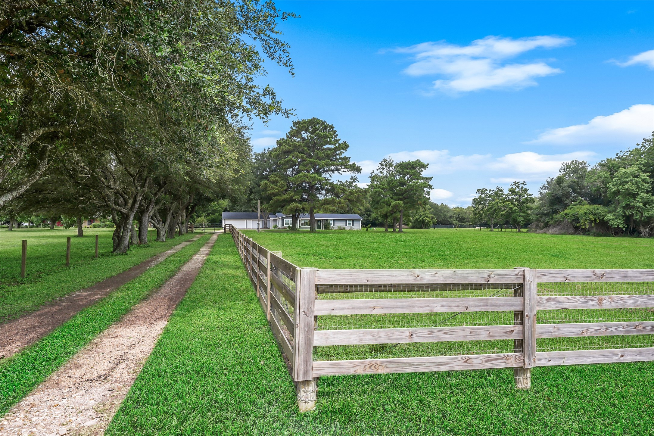 19635 Kermier Road Property Photo 3