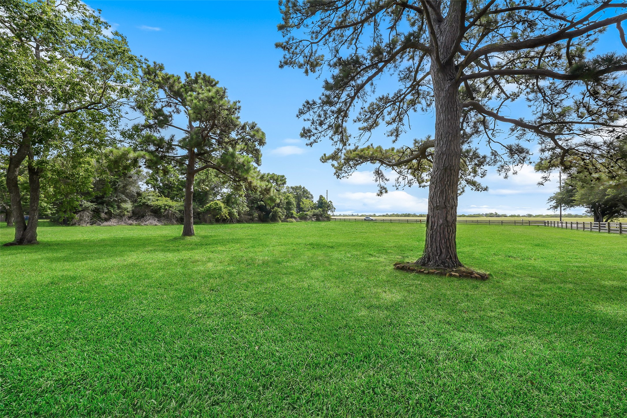 19635 Kermier Road Property Photo 4