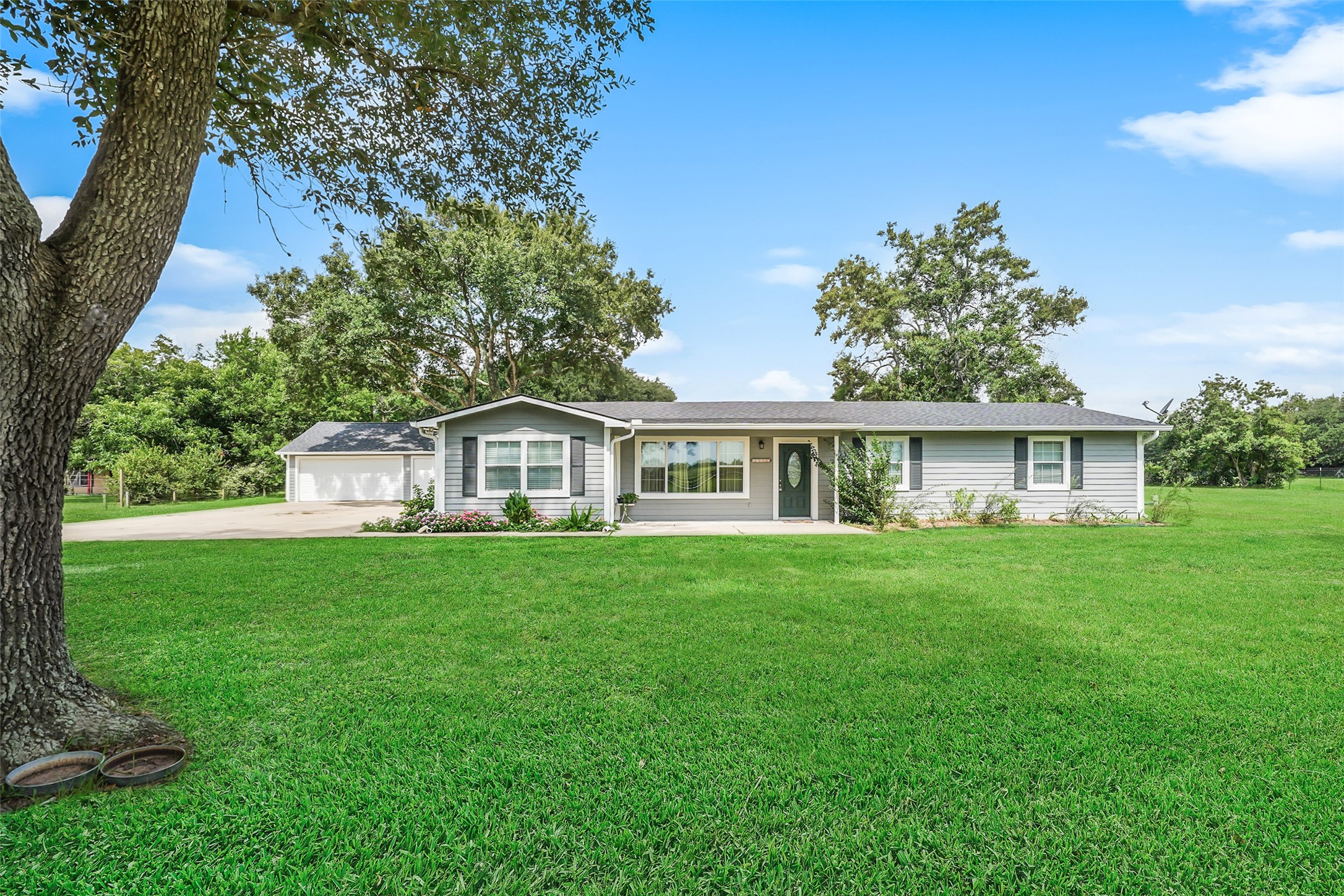 19635 Kermier Road Property Photo 5