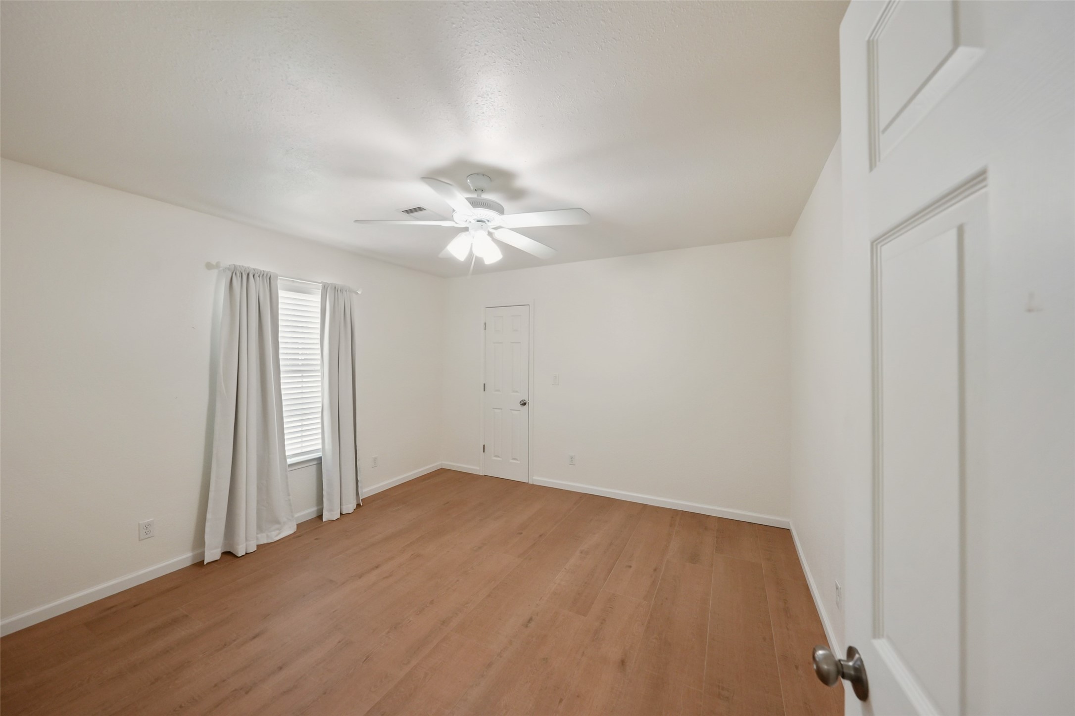 19635 Kermier Road Property Photo 16