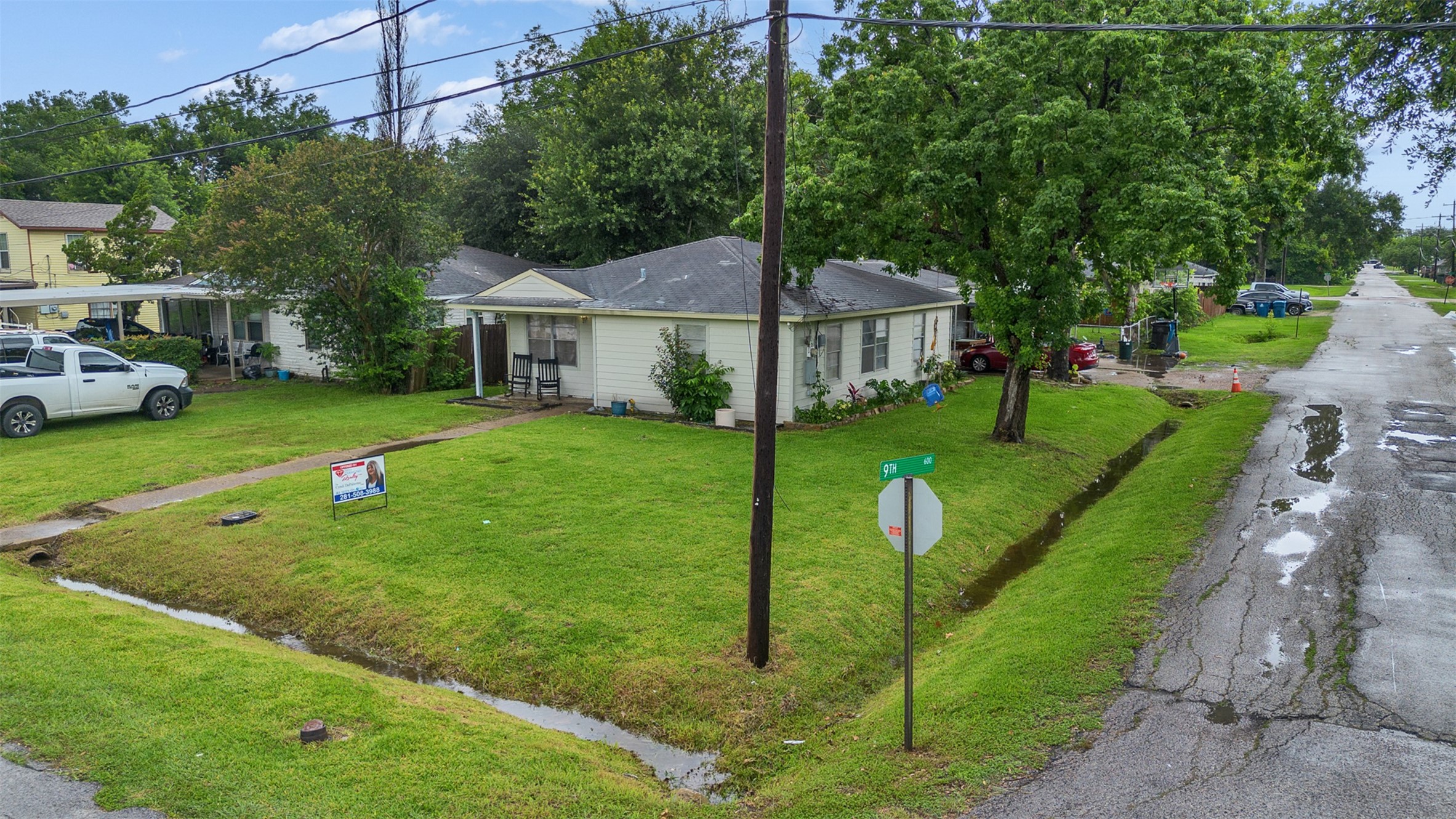 815 Avenue G Property Photo 1