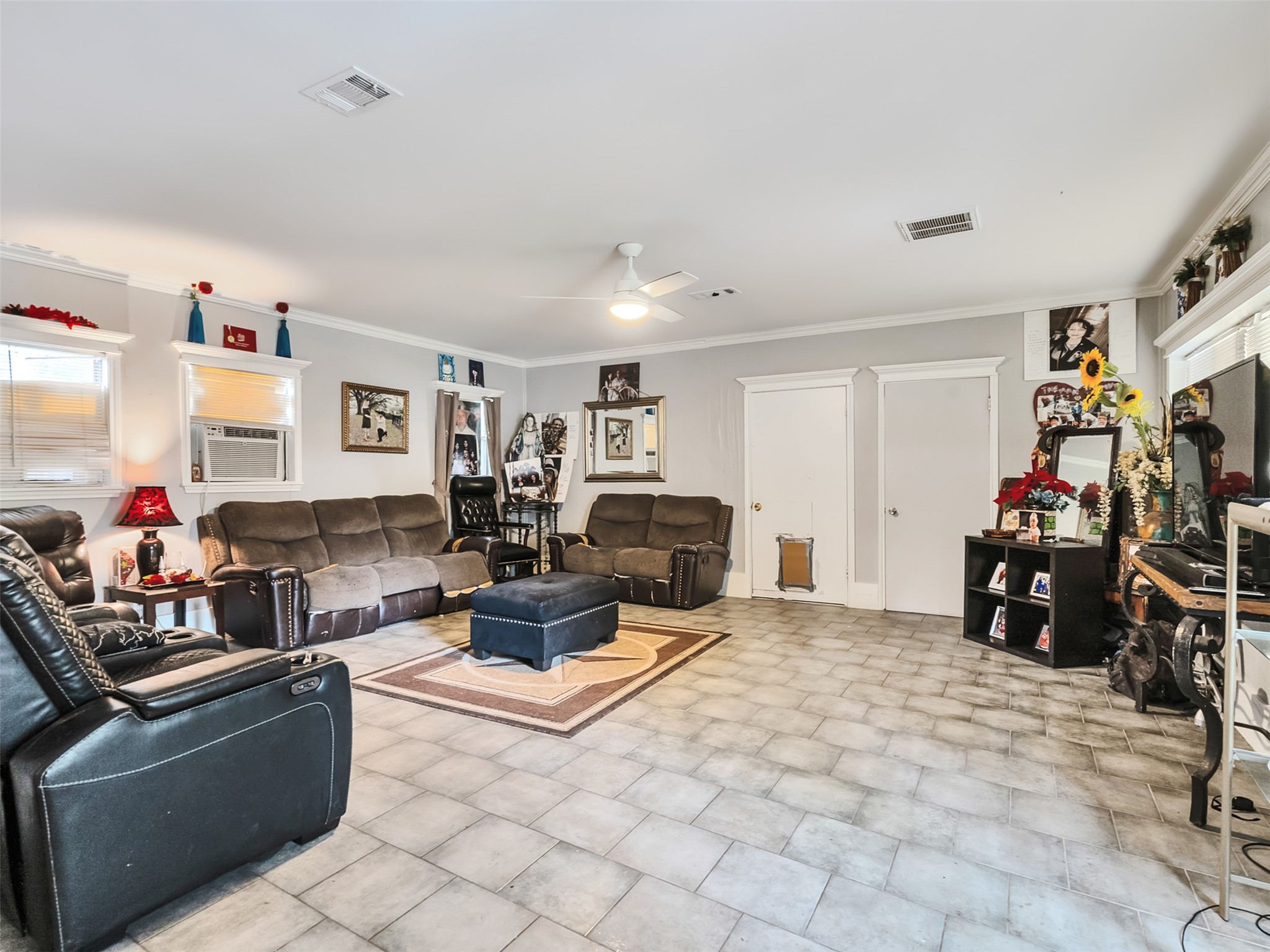 815 Avenue G Property Photo 6