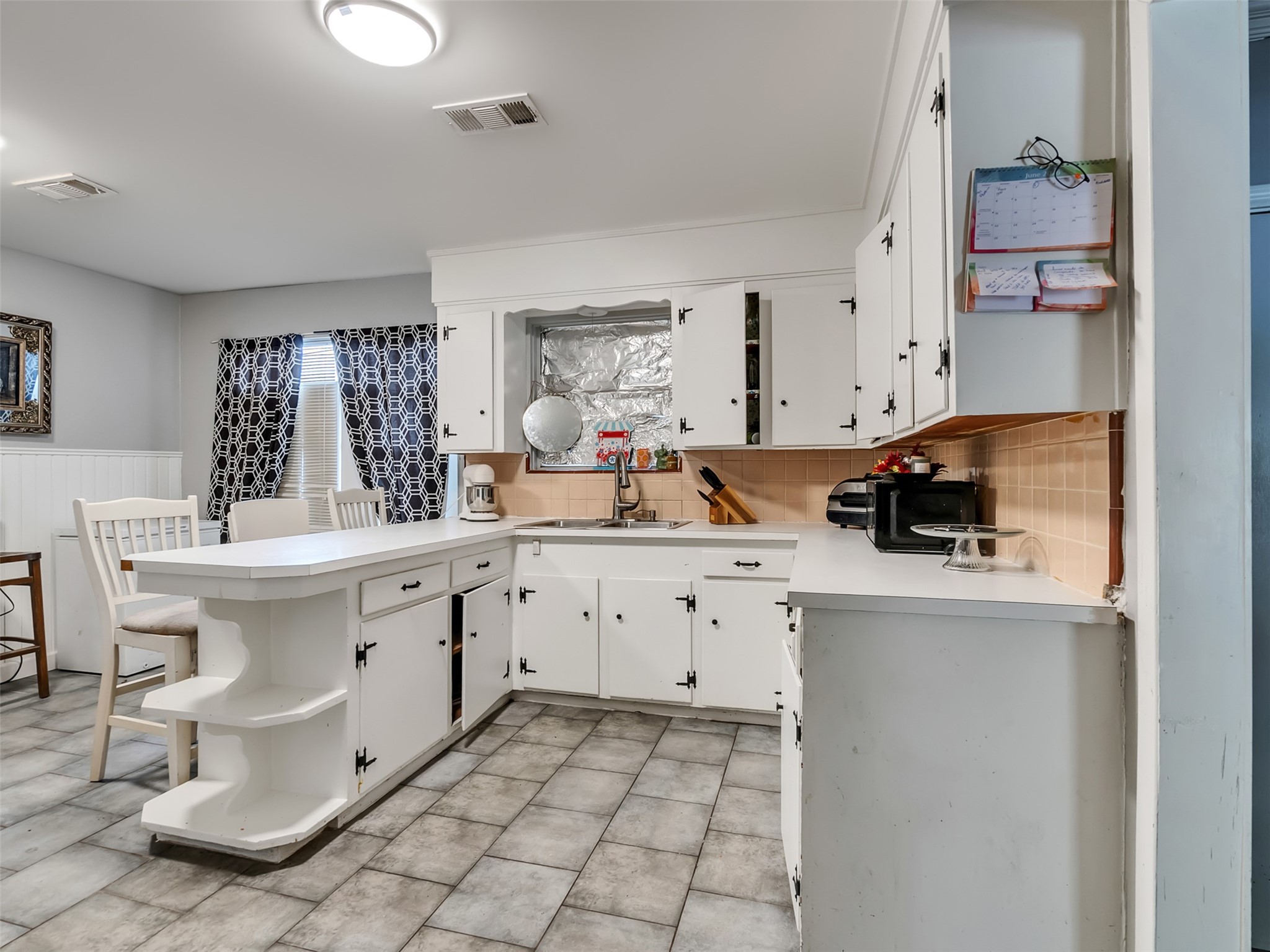 815 Avenue G Property Photo 11