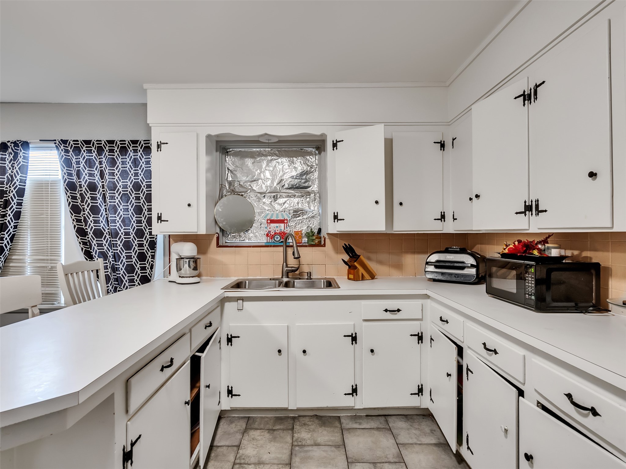 815 Avenue G Property Photo 12