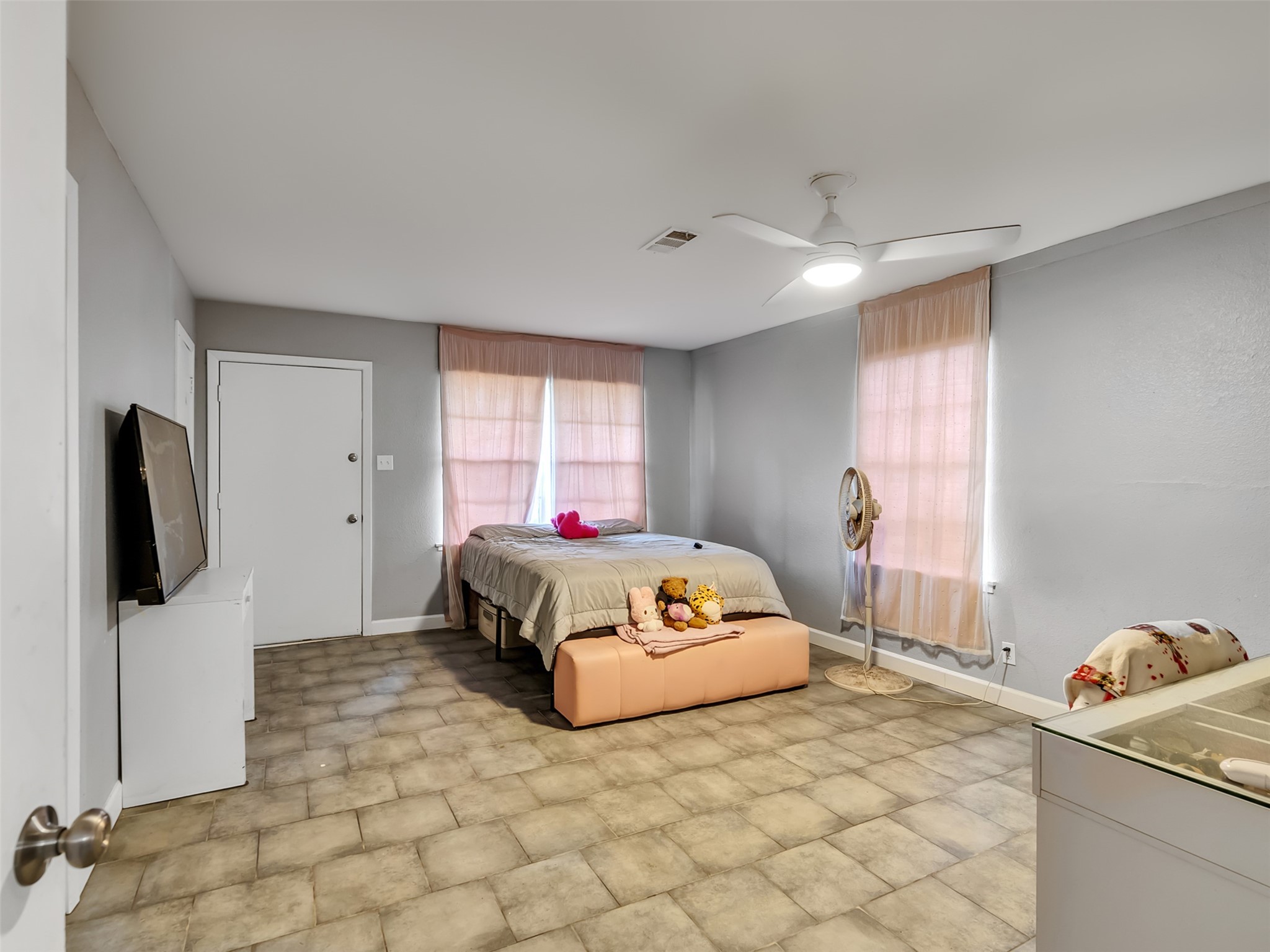 815 Avenue G Property Photo 14