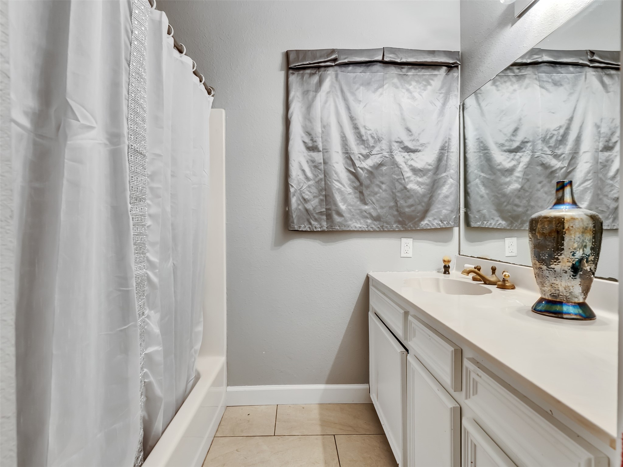 815 Avenue G Property Photo 18