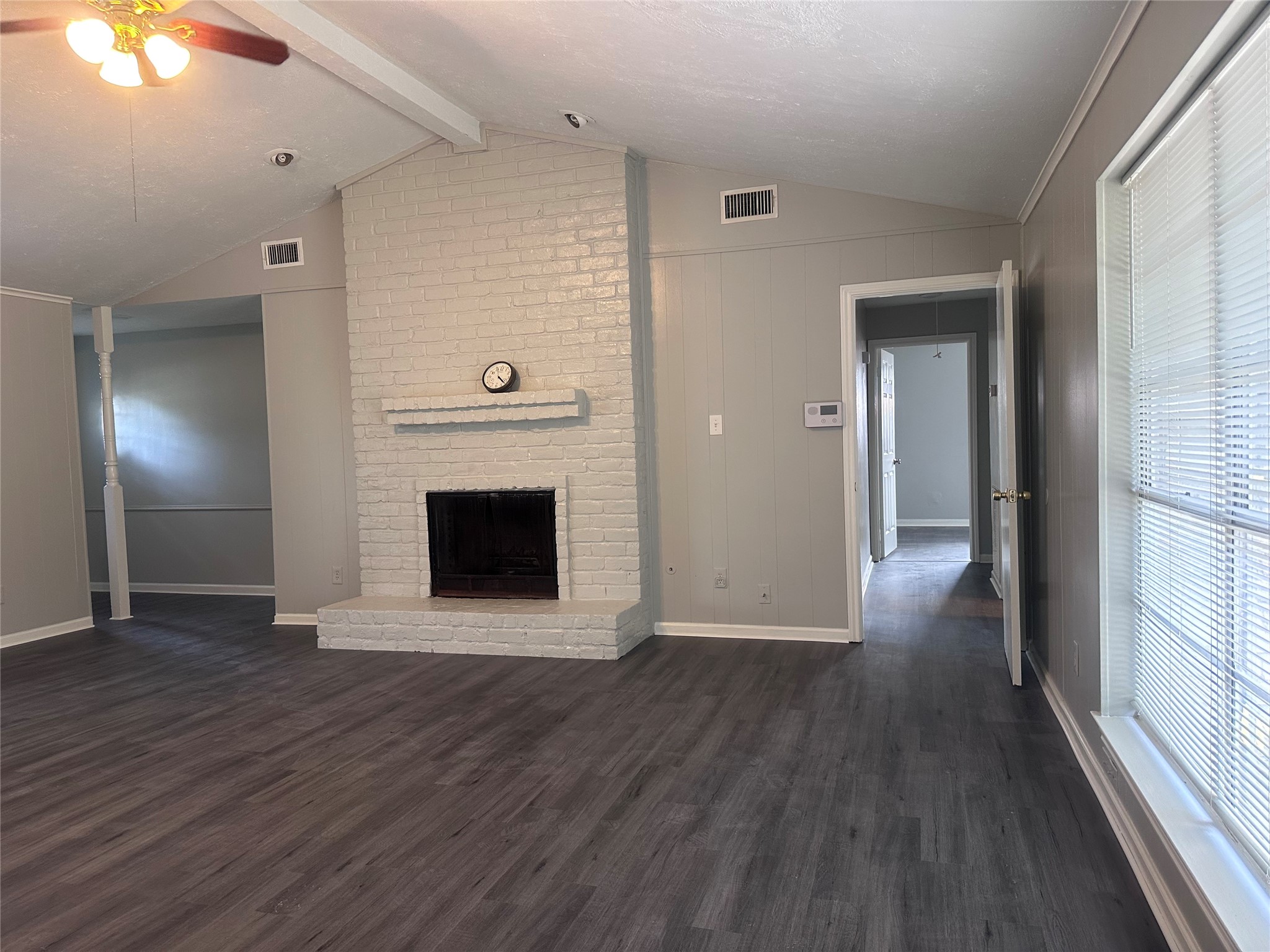 13611 Fernhill Drive Property Photo 5