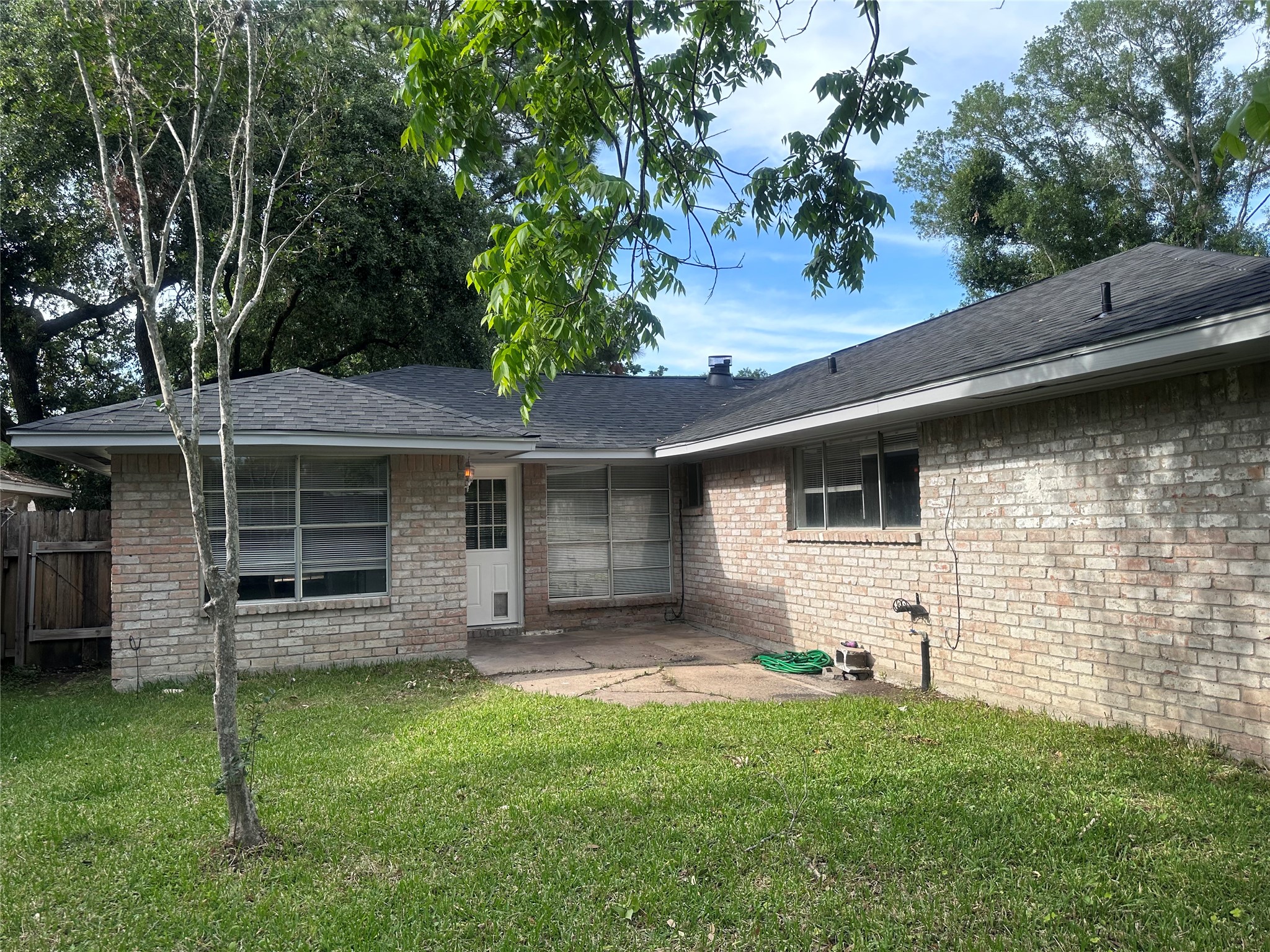 13611 Fernhill Drive Property Photo 6