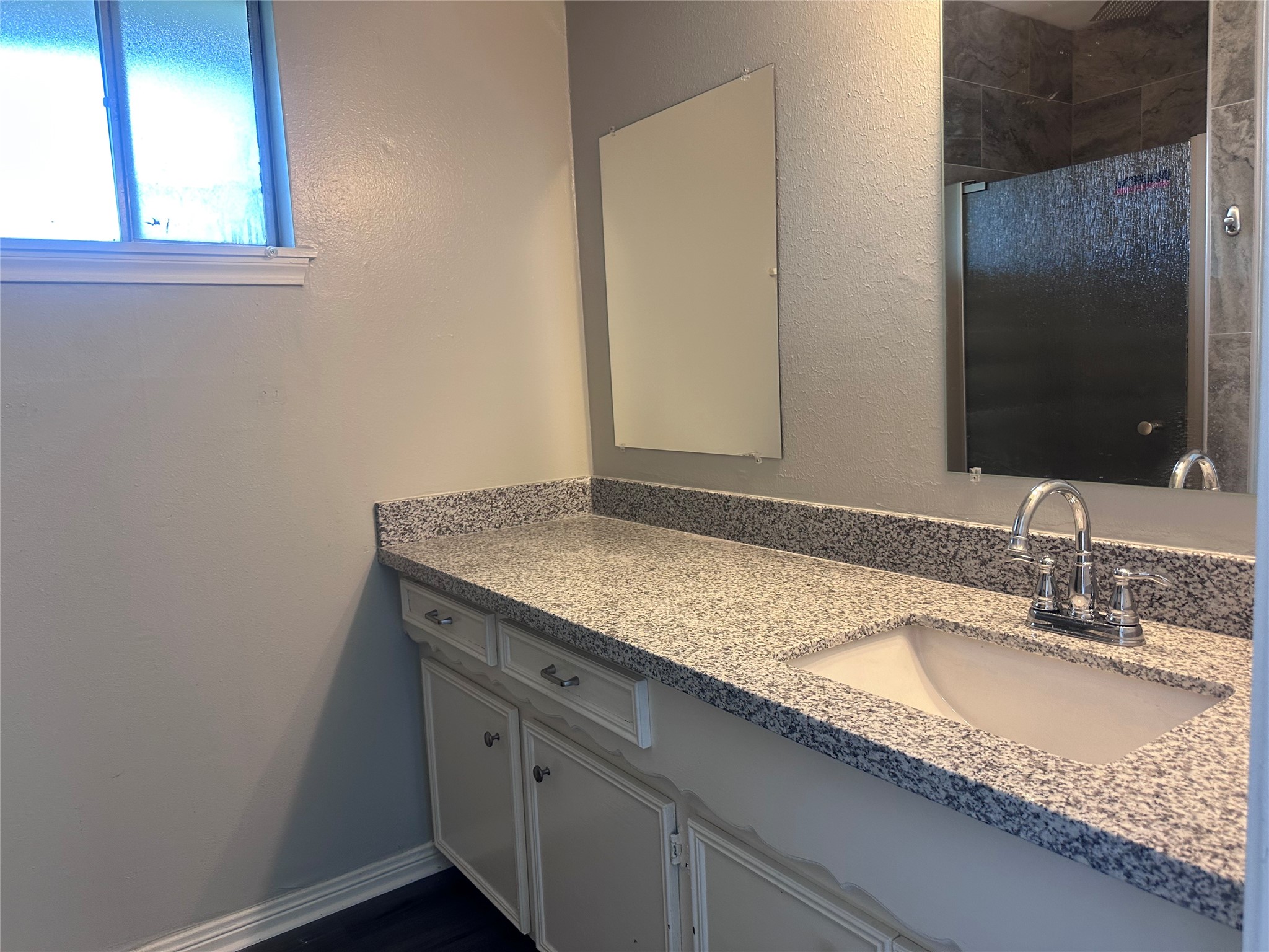 13611 Fernhill Drive Property Photo 10