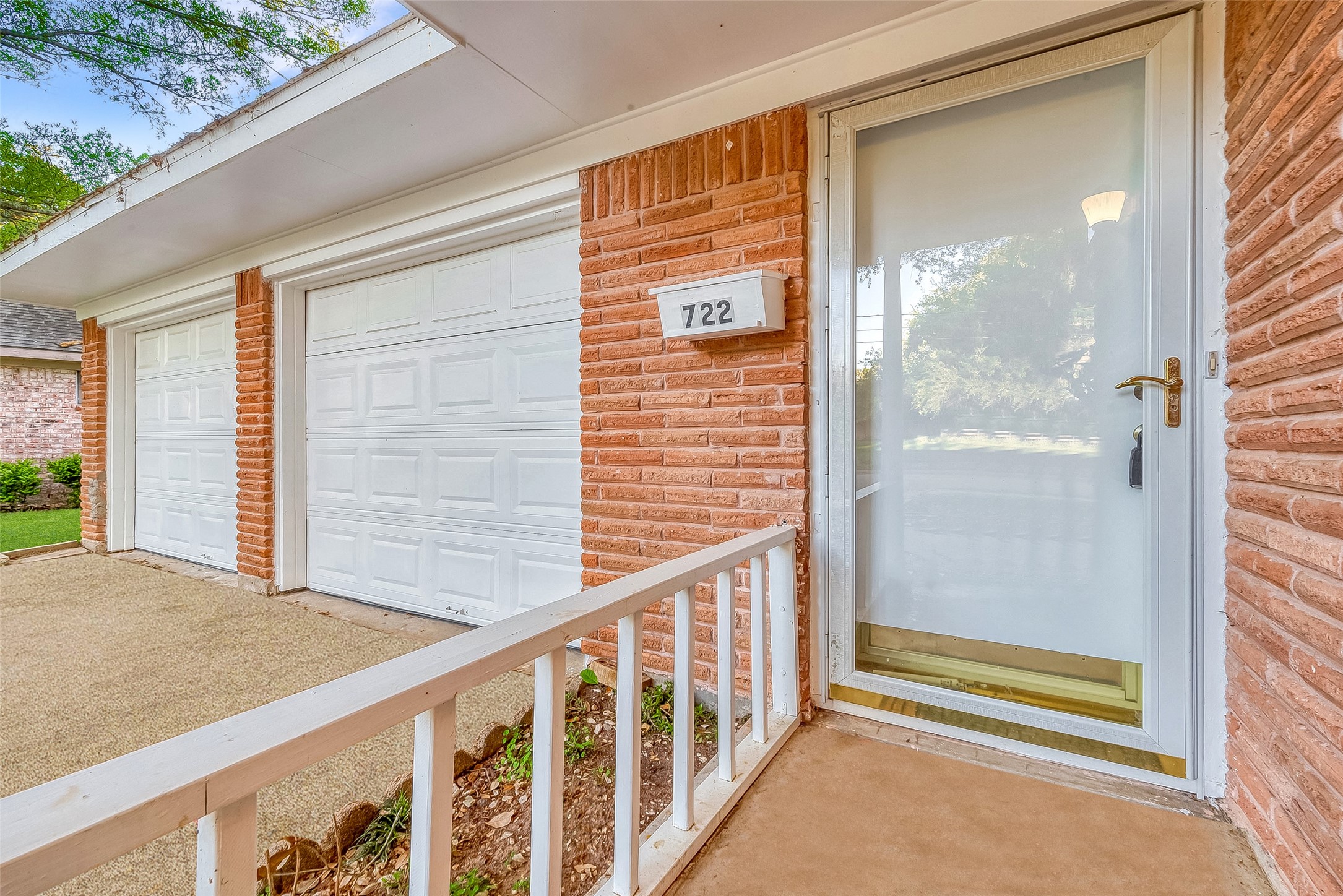 722 Venice Street Property Photo 2