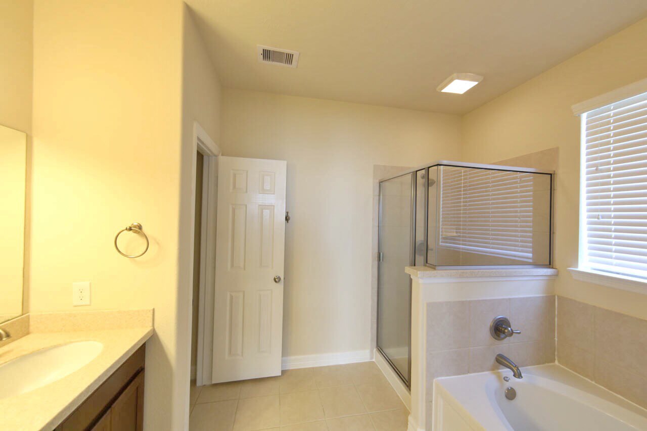 6307 Falling Briar Ln Property Photo 15