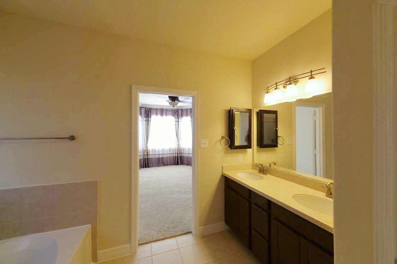 6307 Falling Briar Ln Property Photo 17