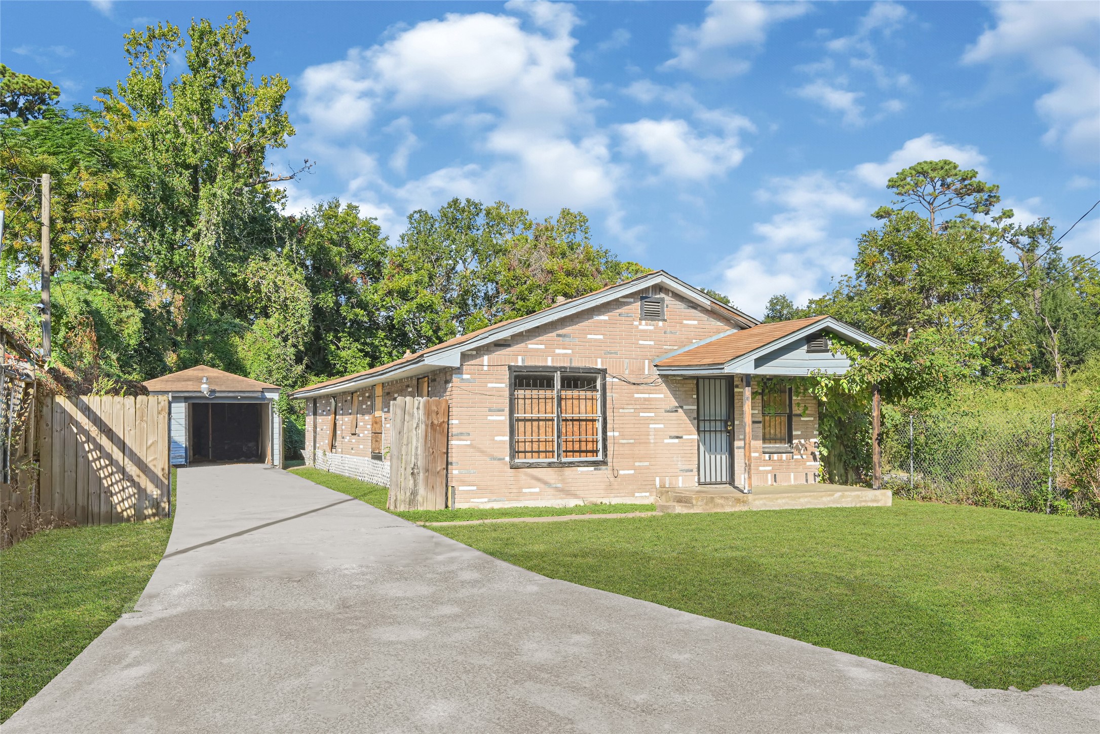 7625 Pointer Street Property Photo 1
