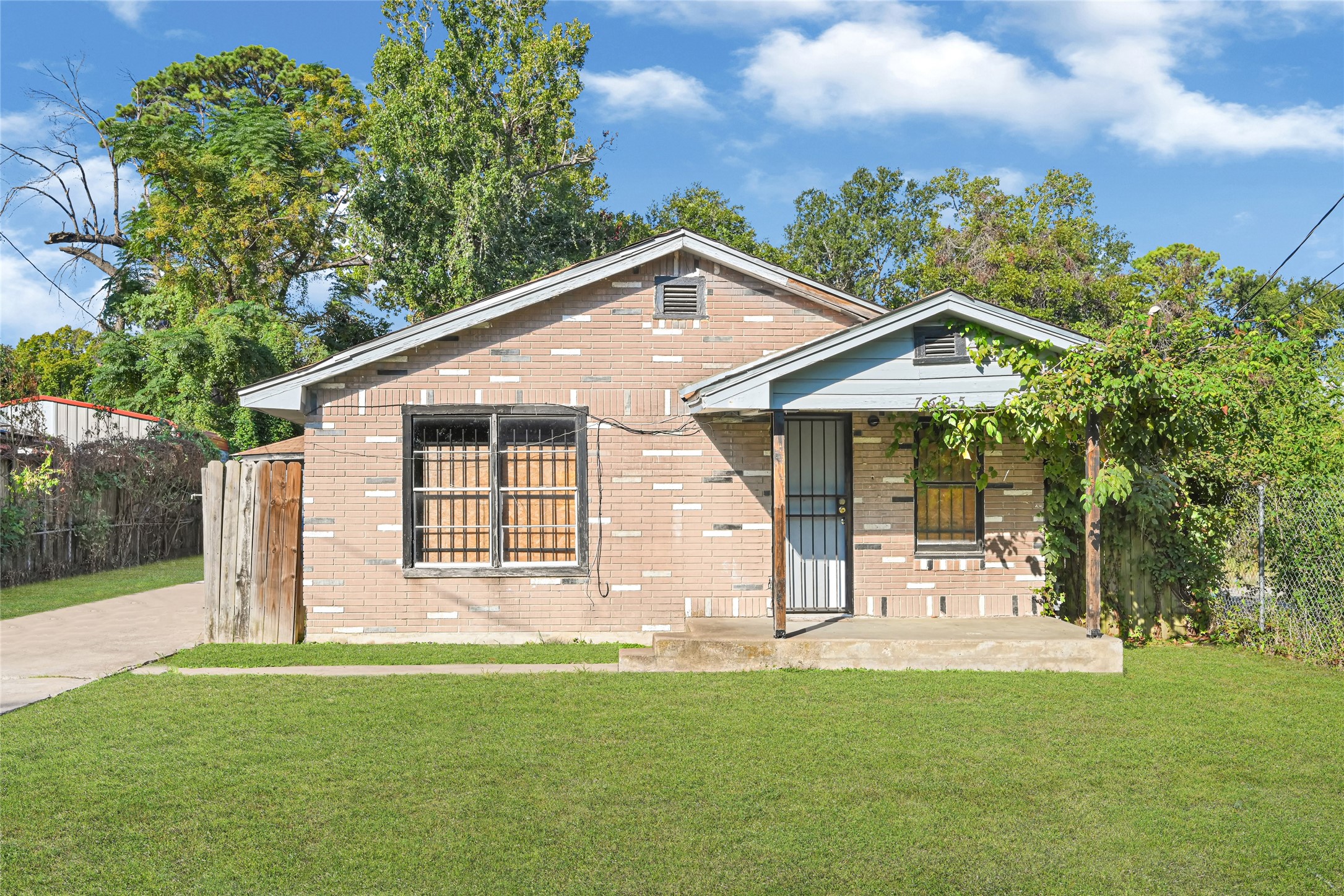 7625 Pointer Street Property Photo 2
