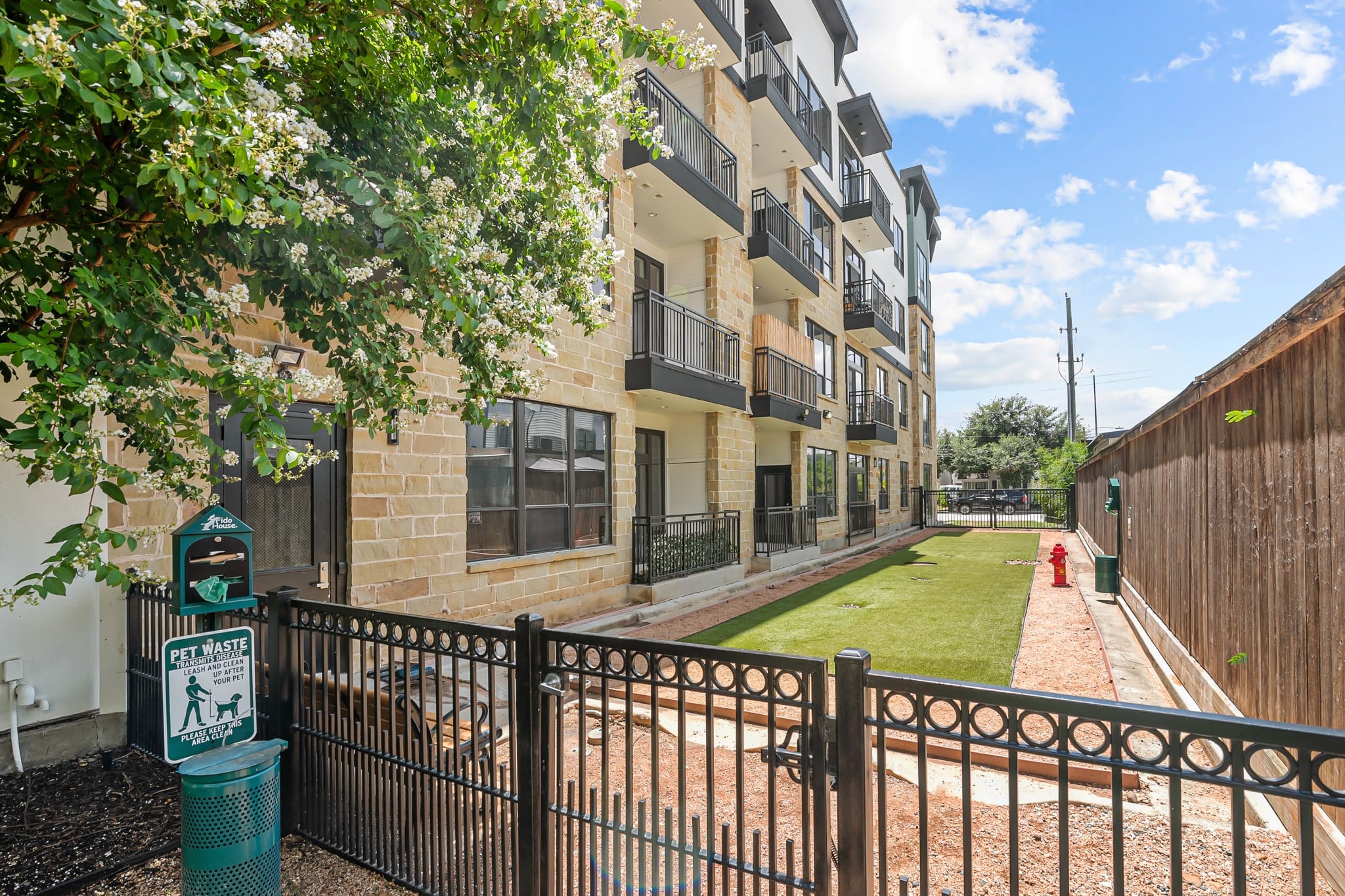 1616 W Dallas Street 350 Property Photo 19