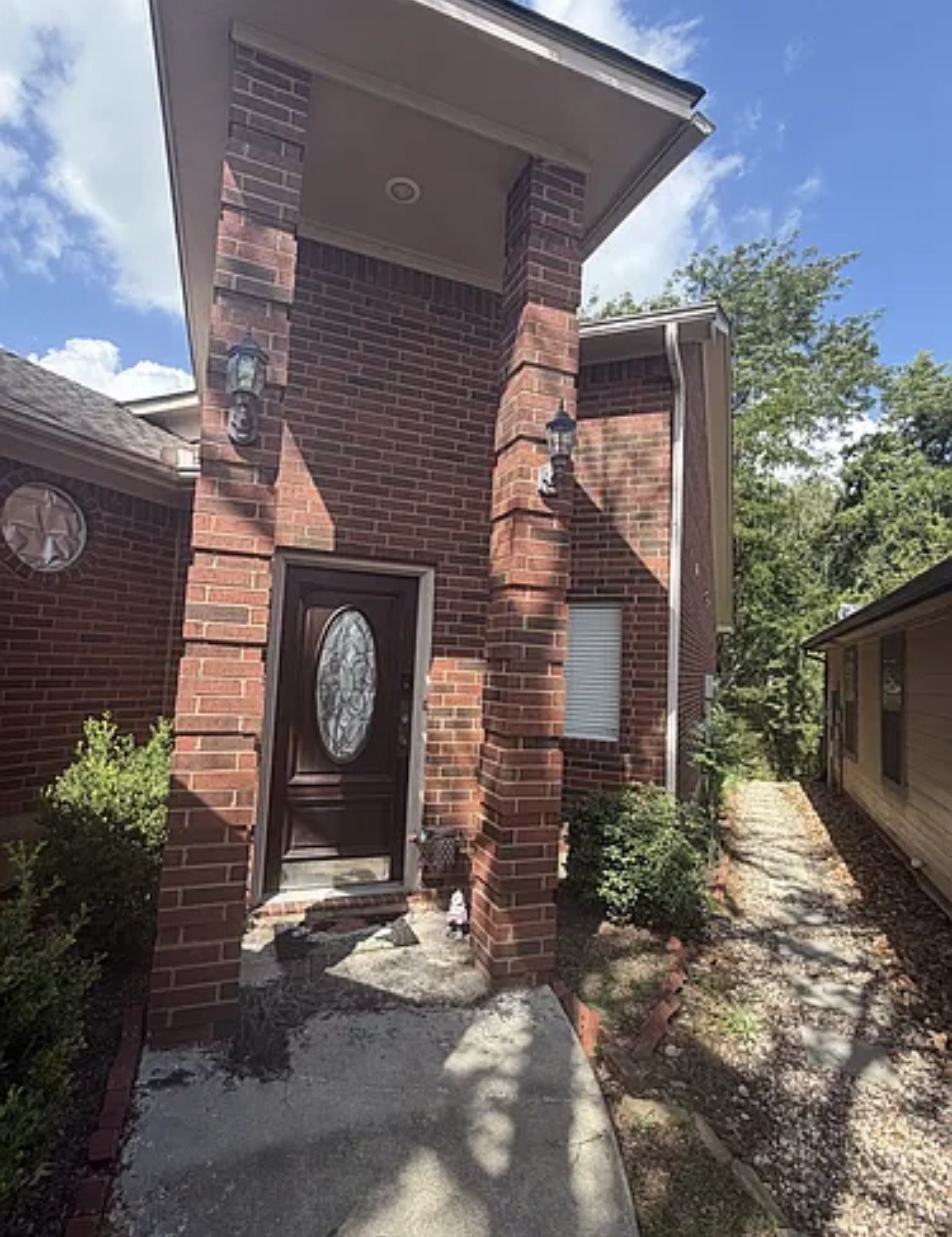 102 Harbour Town Circle Property Photo 4