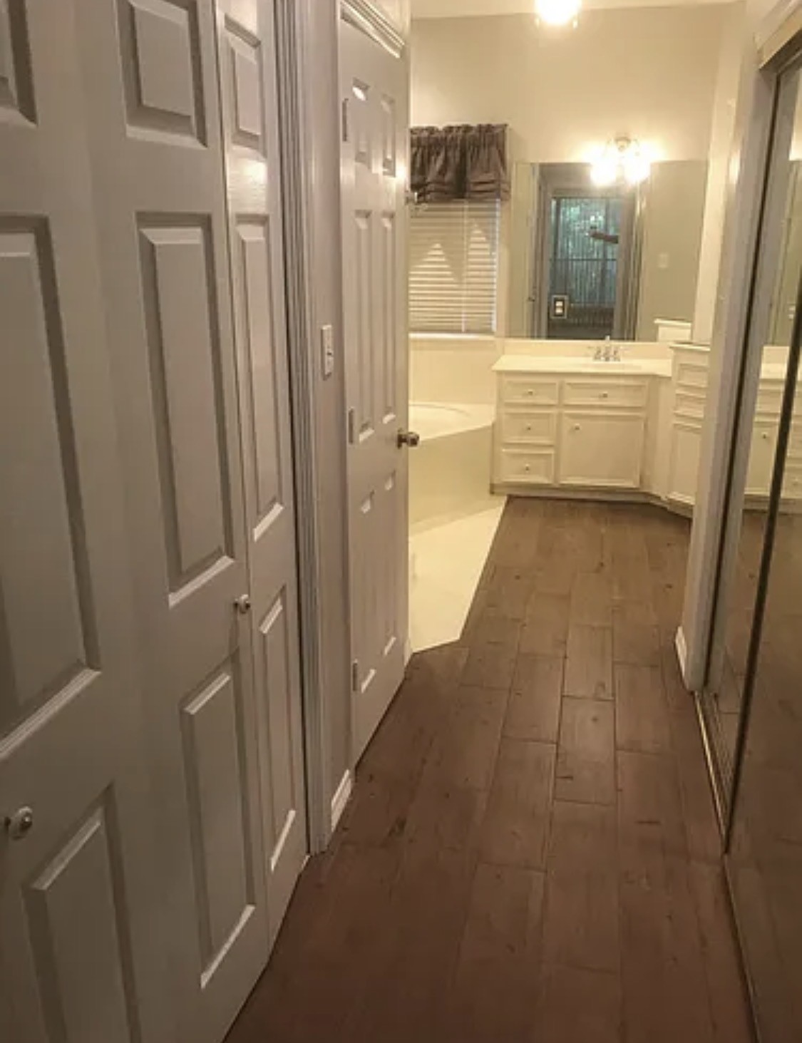 102 Harbour Town Circle Property Photo 5
