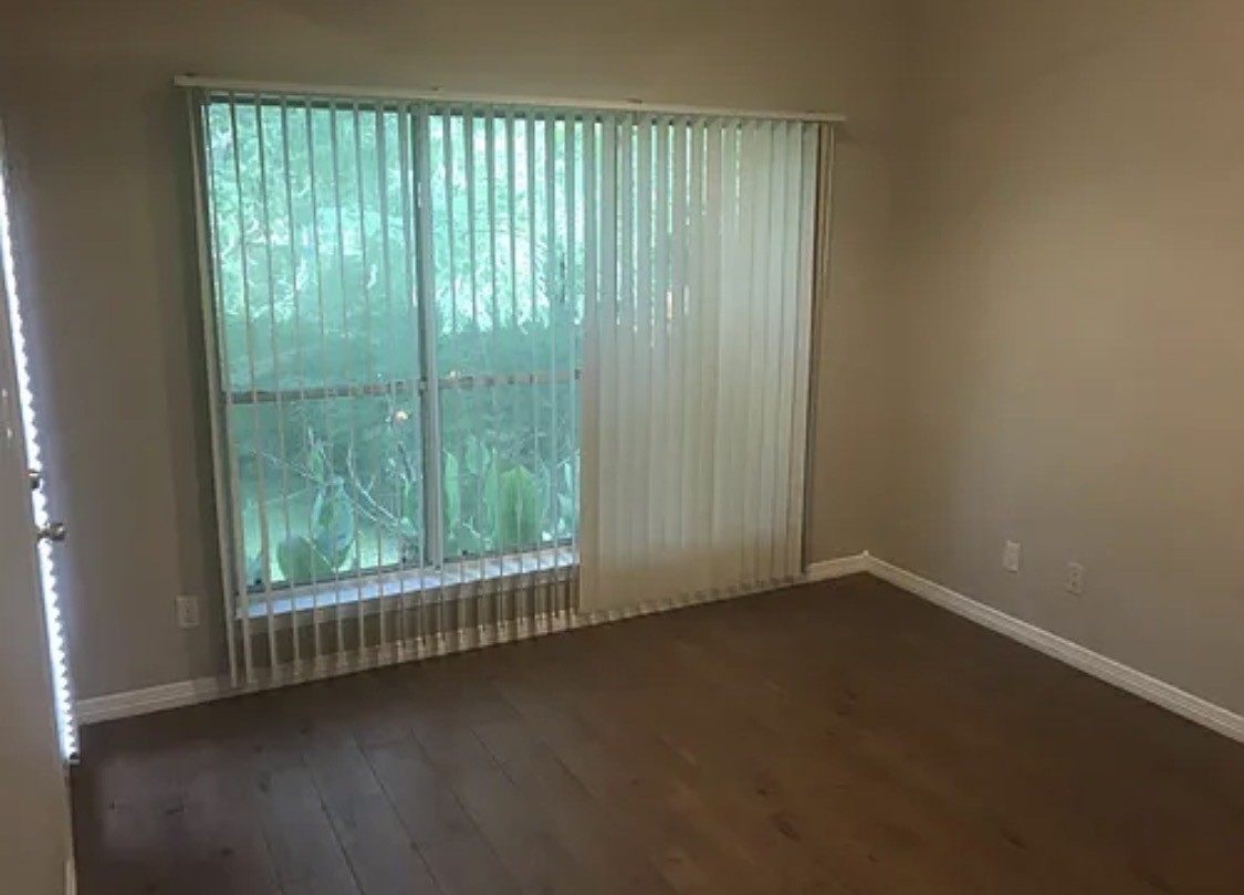 102 Harbour Town Circle Property Photo 6