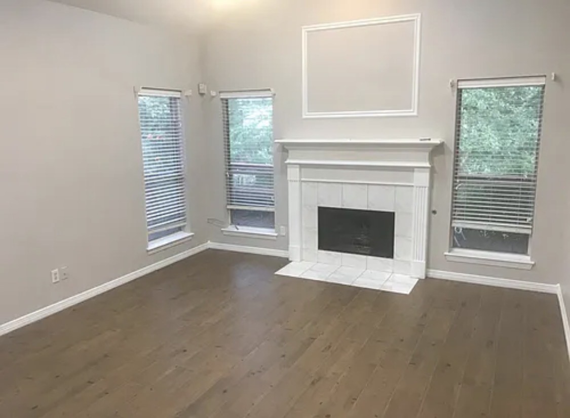 102 Harbour Town Circle Property Photo 8