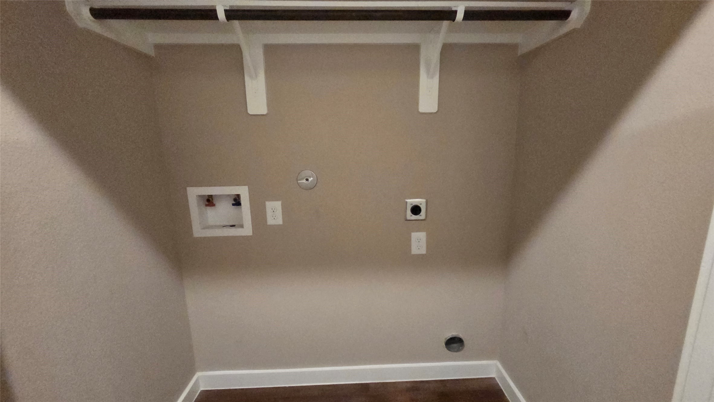 9860 Grosbeak Lane Property Photo 6